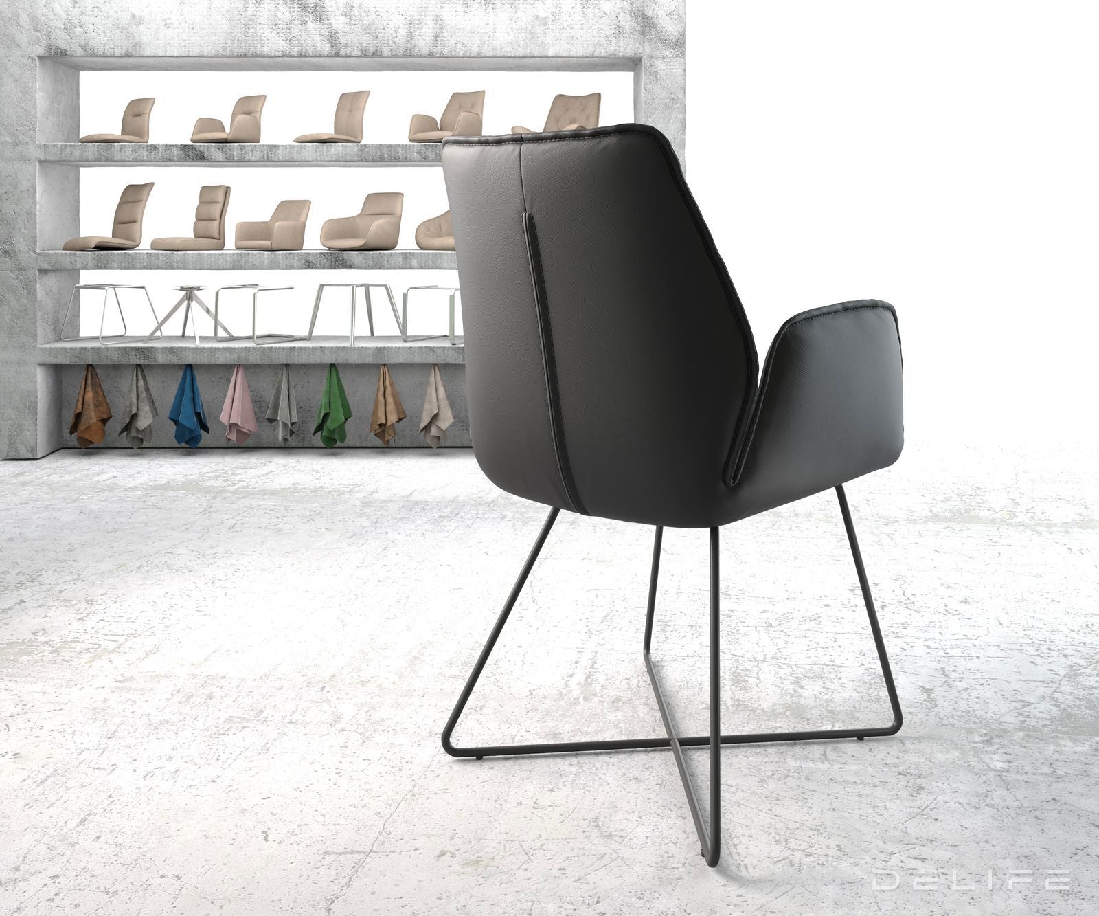 Blagovaonska stolica Zoa, Materijal: Koža