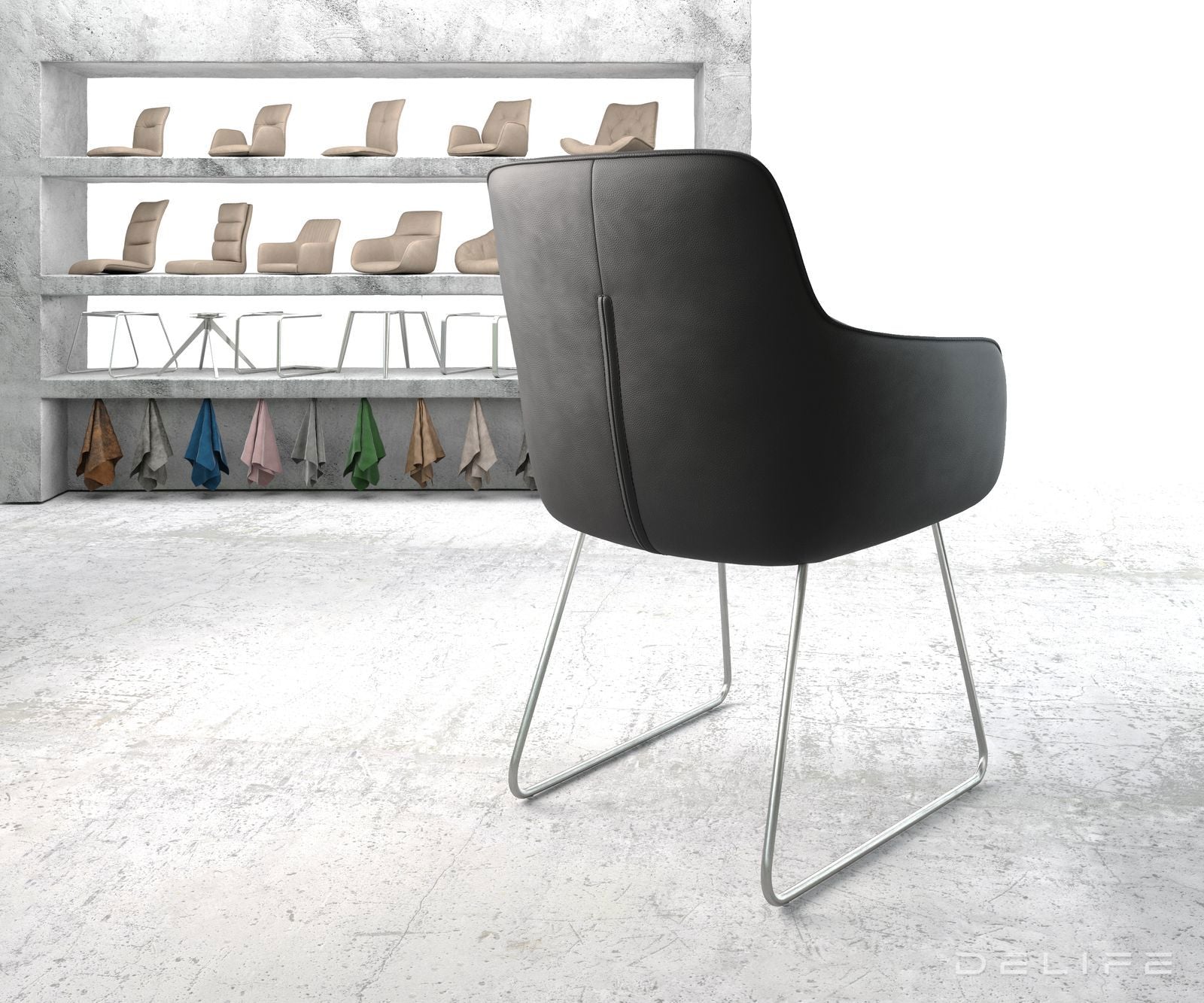 Blagovaonska stolica Pejo, Materijal: Koža