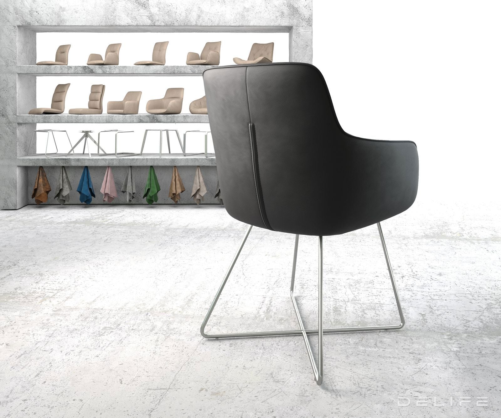 Blagovaonska stolica Pejo, Materijal: Koža