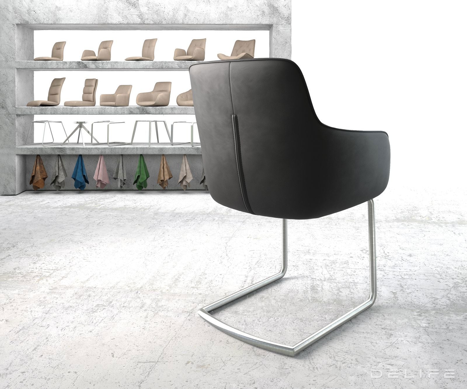 Blagovaonska stolica Pejo, Materijal: Koža