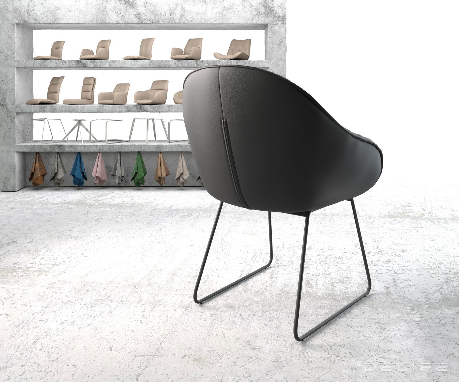 Blagovaonska stolica Gaio, Materijal: Koža