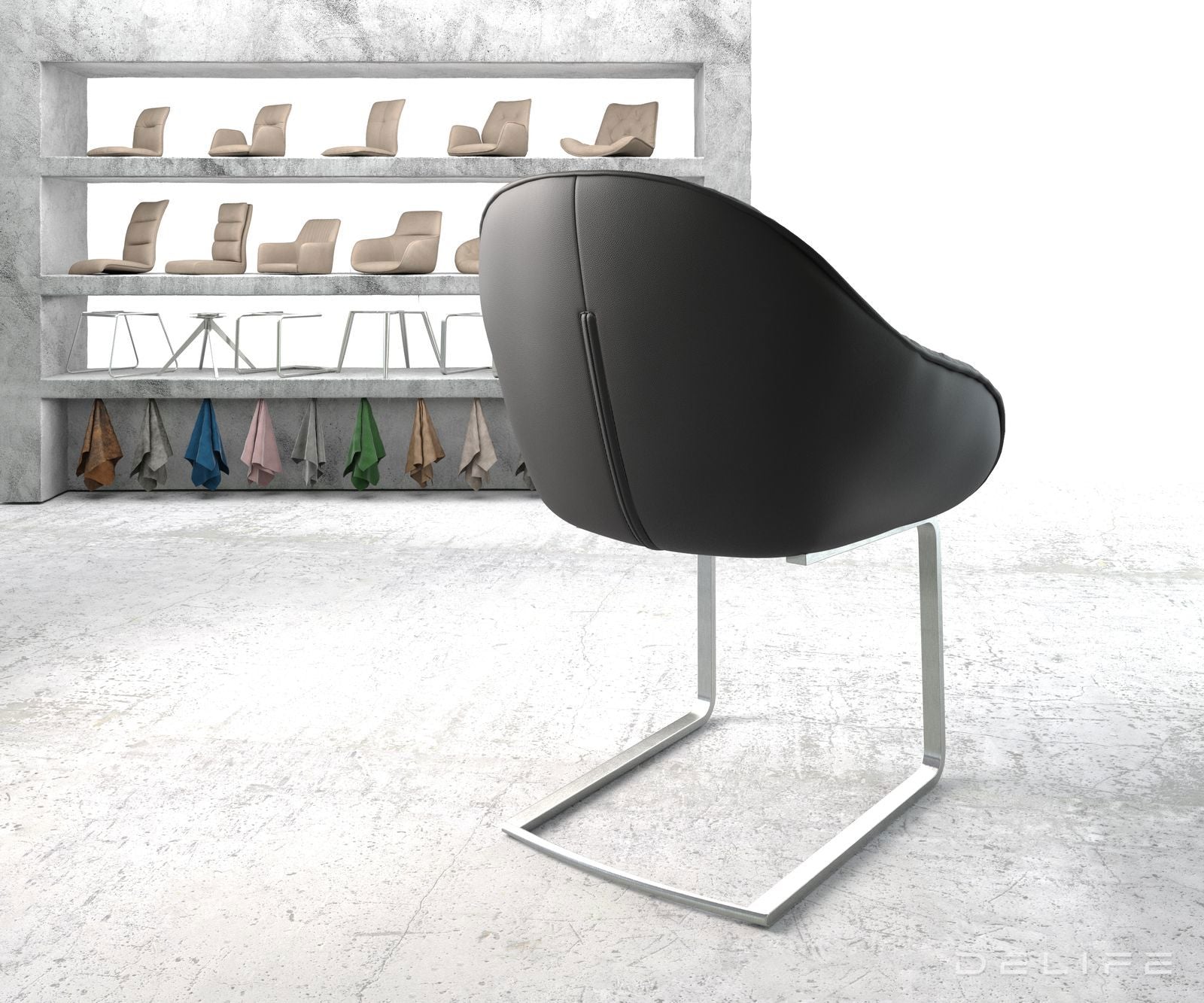 Blagovaonska stolica Gaio, Materijal: Koža