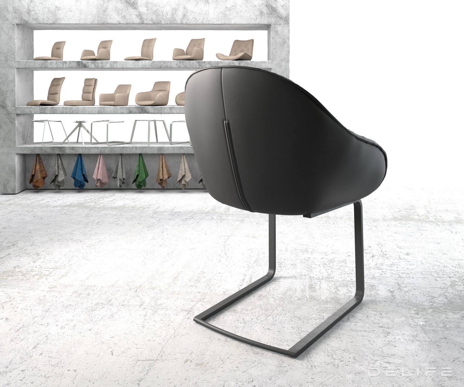 Blagovaonska stolica Gaio, Materijal: Koža