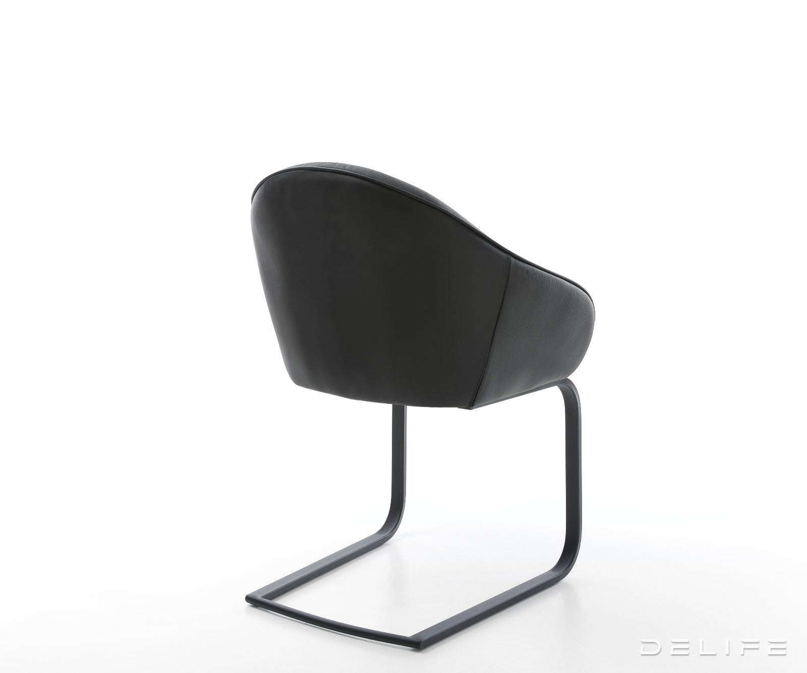 Blagovaonska stolica Gaio, Materijal: Koža