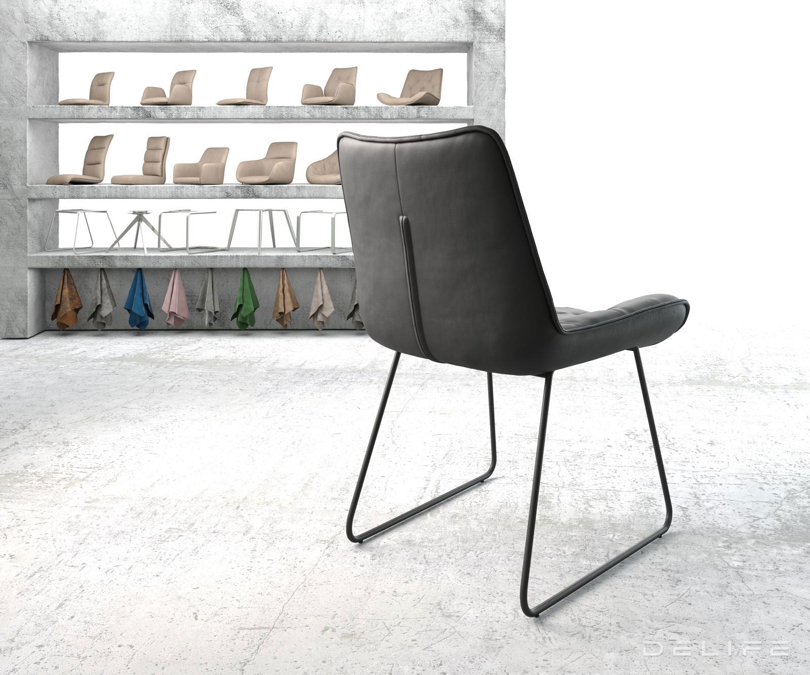 Blagovaonska stolica Taimi, Materijal: Koža