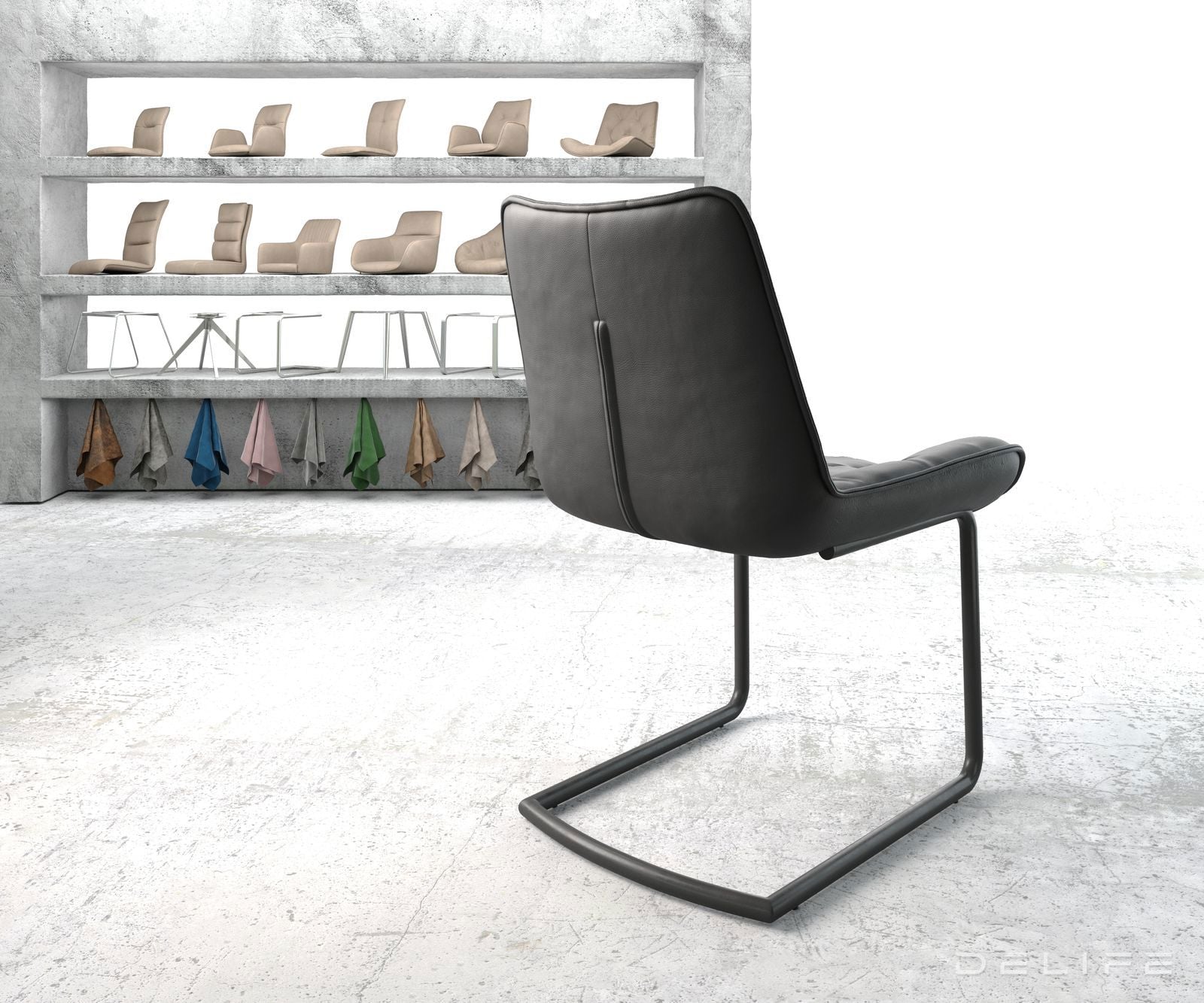 Blagovaonska stolica Taimi, Materijal: Koža