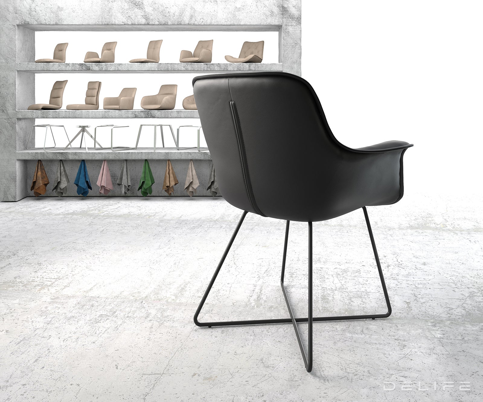 Blagovaonska stolica Kaira, Materijal: Koža