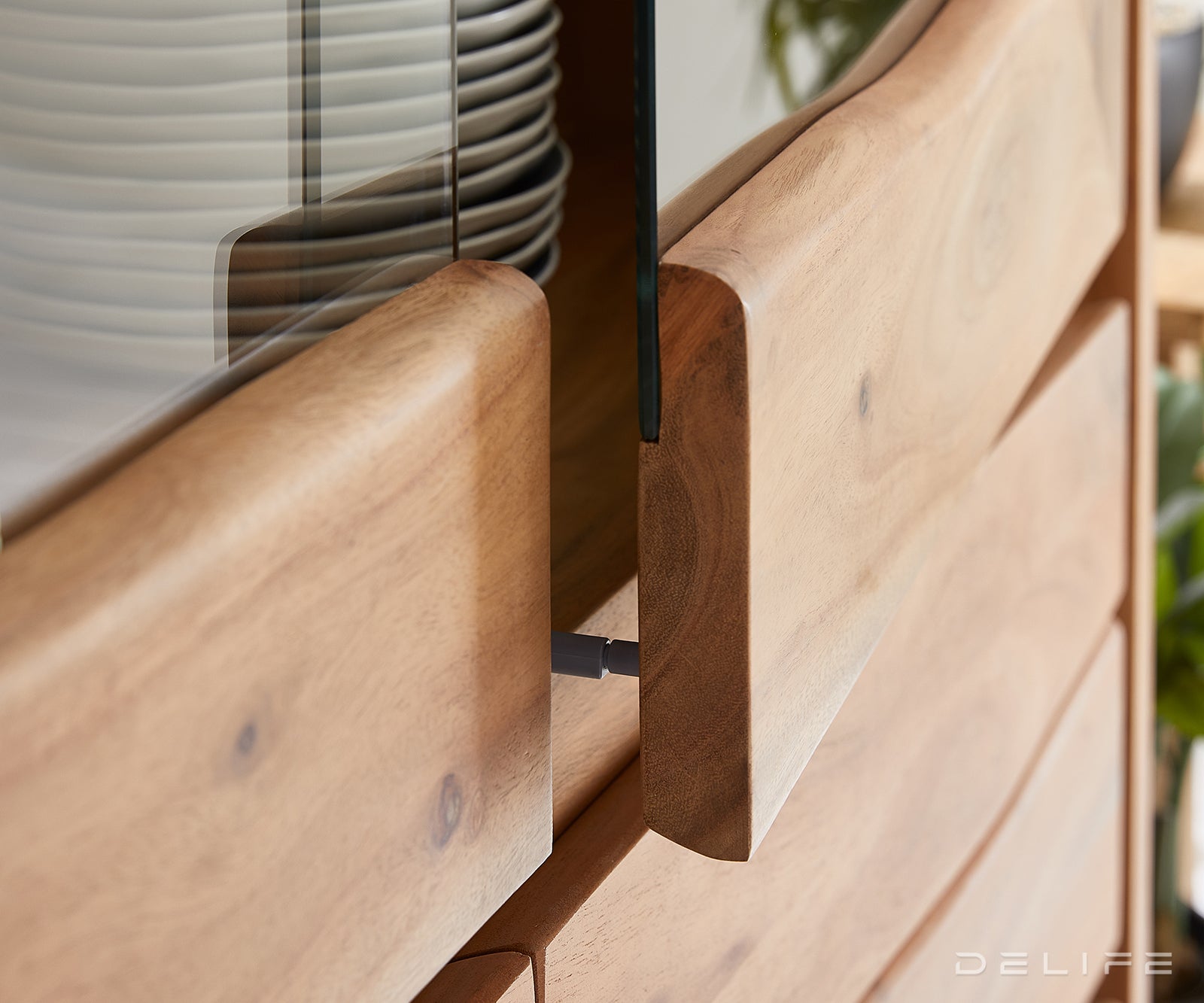 Visoka komoda Live-Edge 120x190cm, Materijal: Bagrem