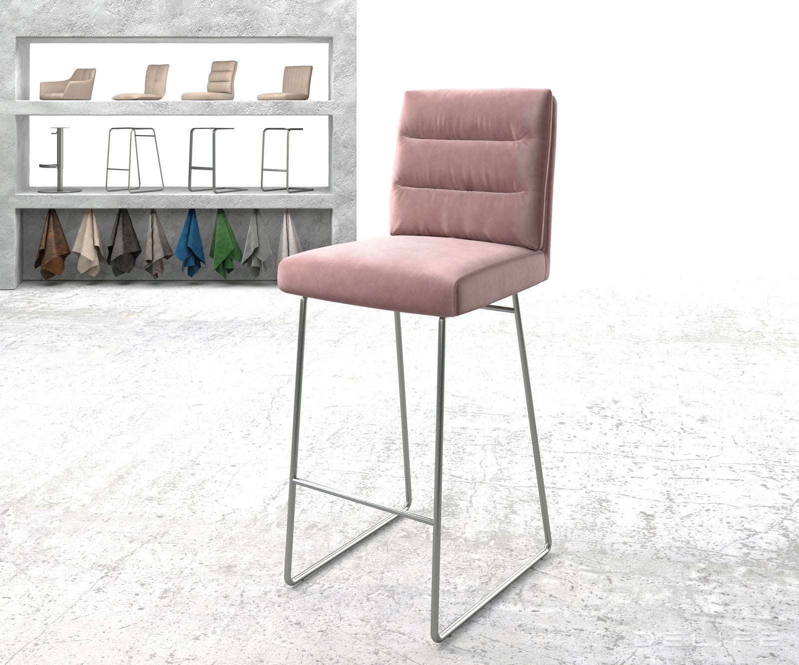 Barska stolica Pela, Materijal: Baršun