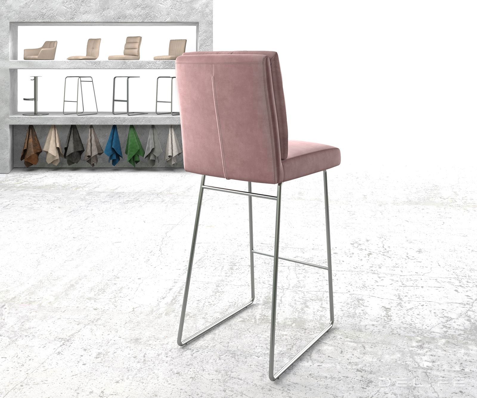 Barska stolica Pela, Materijal: Baršun