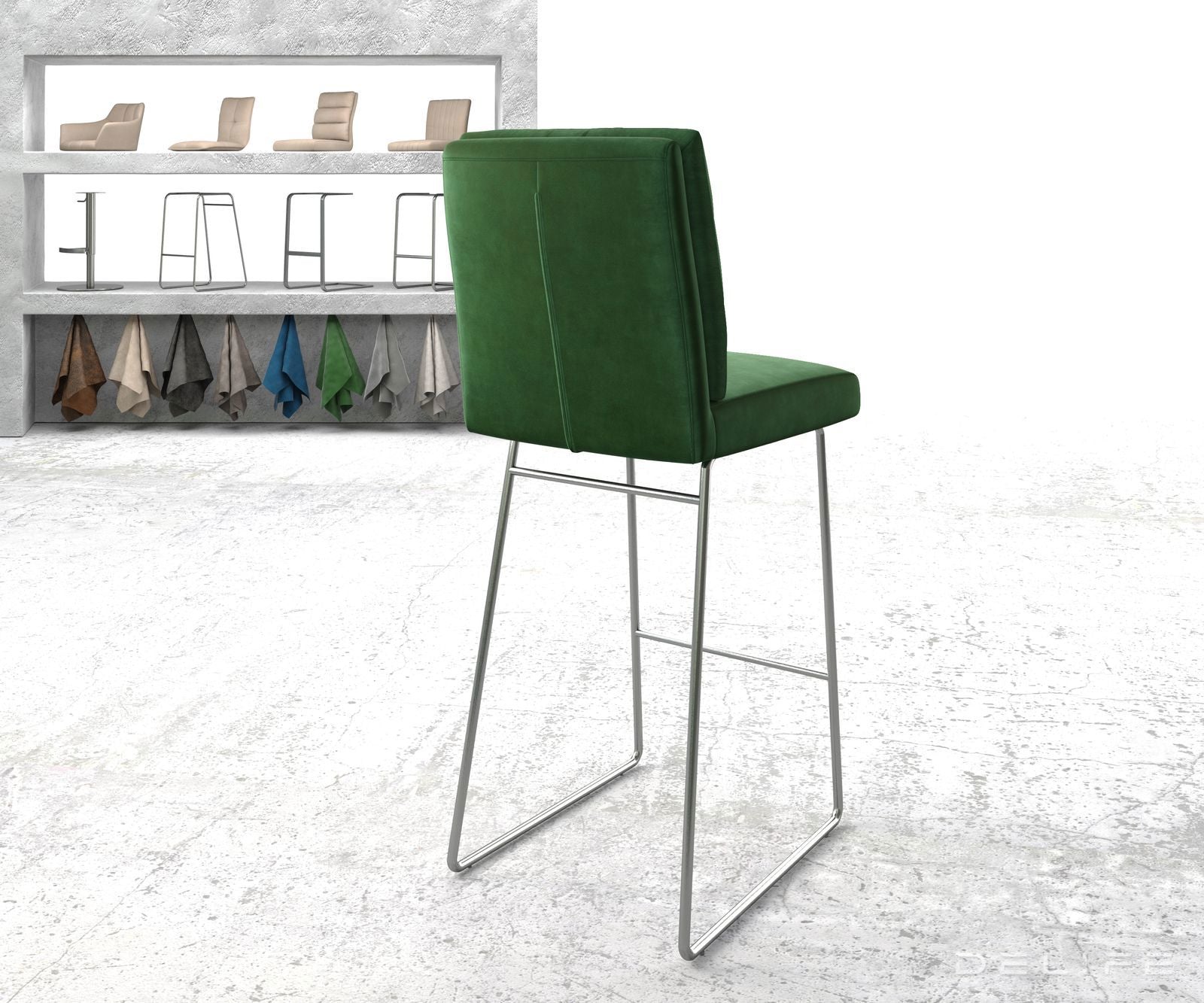 Barska stolica Pela, Materijal: Baršun