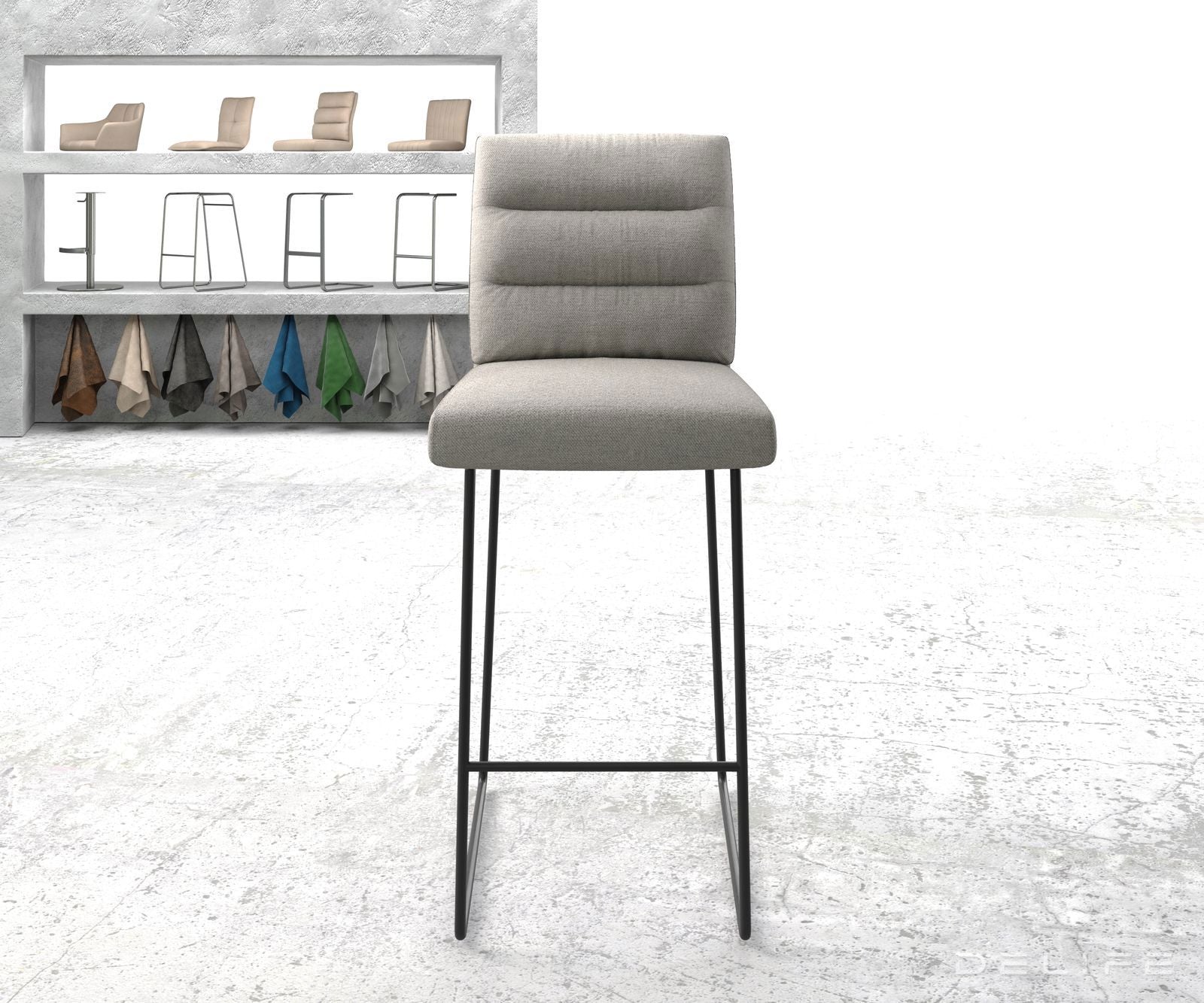 Barska stolica Pela, Materijal: Ravno tkanje