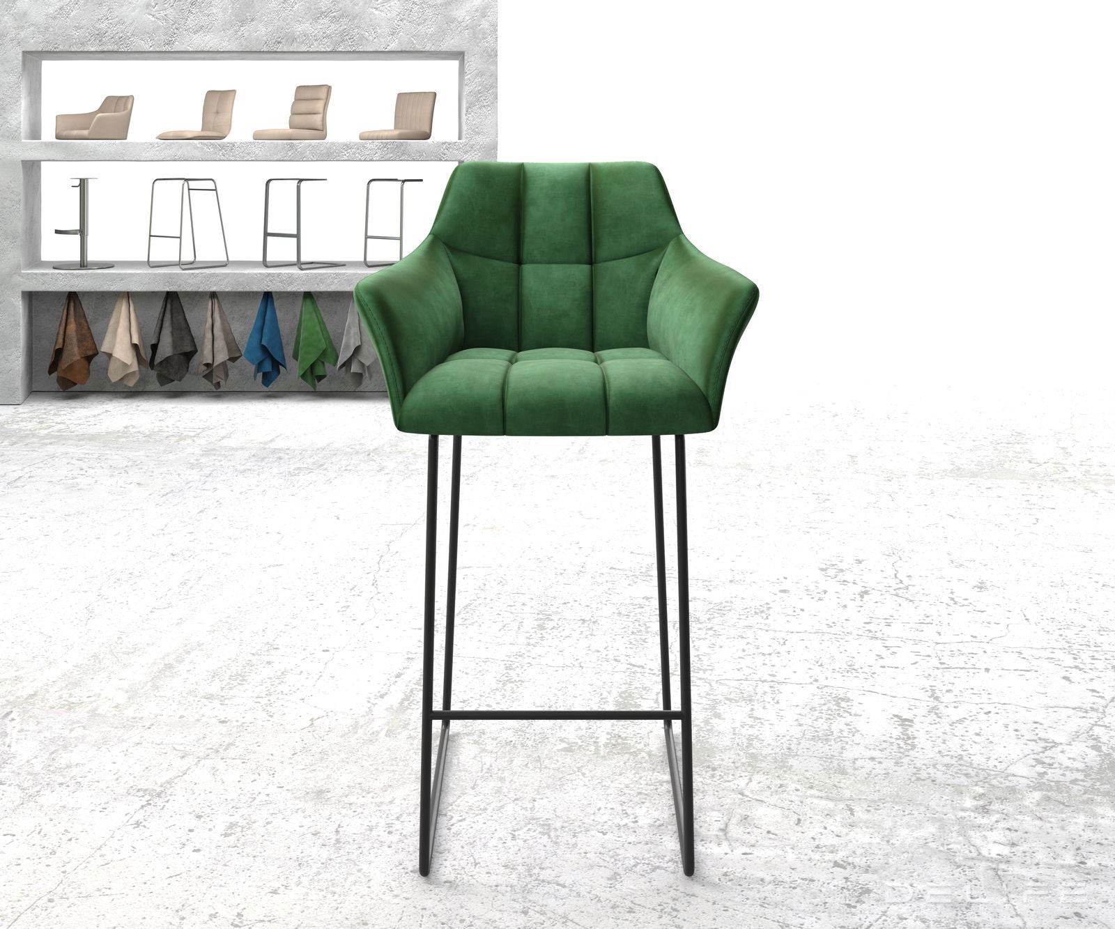 Barska stolica Yulo, Materijal: Baršun