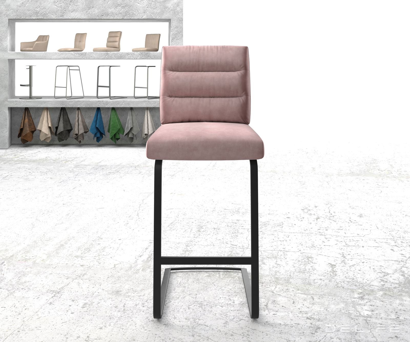 Barska stolica Pela, Materijal: Baršun