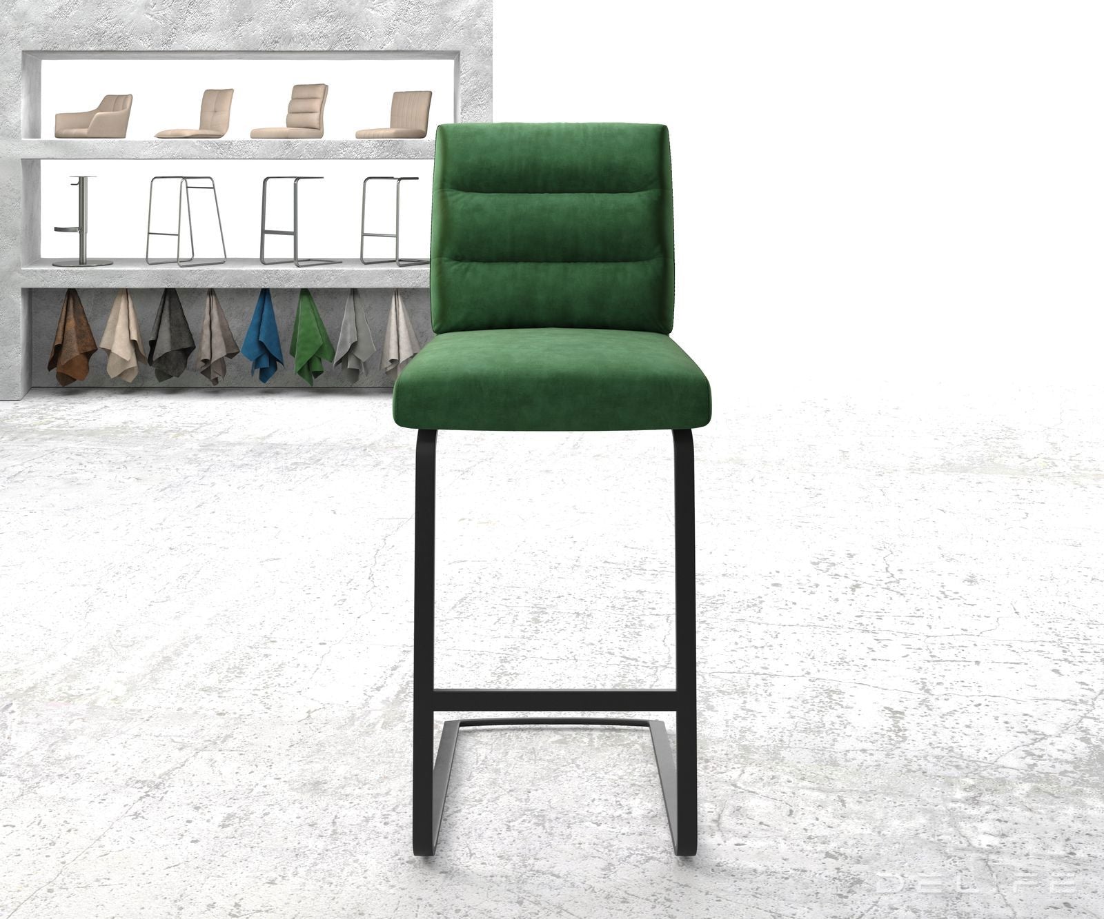 Barska stolica Pela, Materijal: Baršun