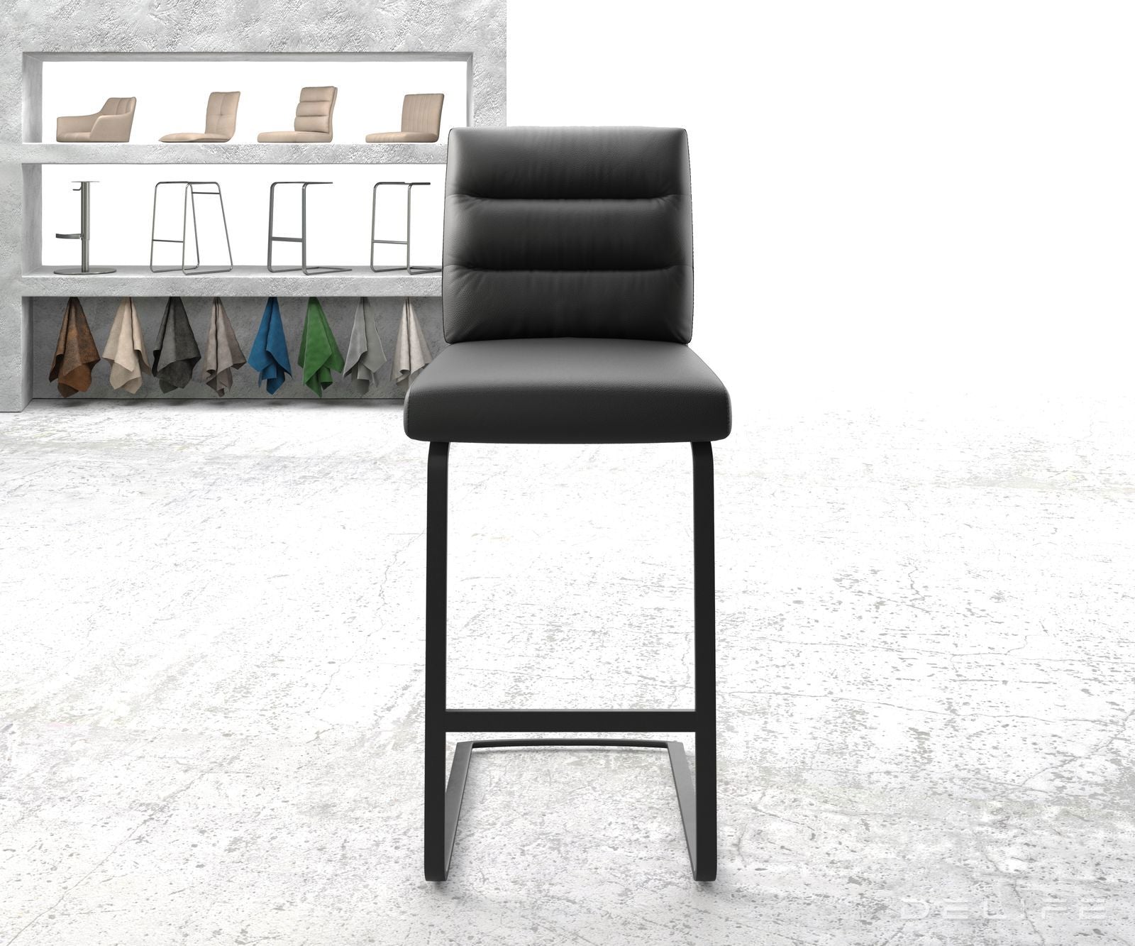 Barska stolica Pela, Materijal: Koža