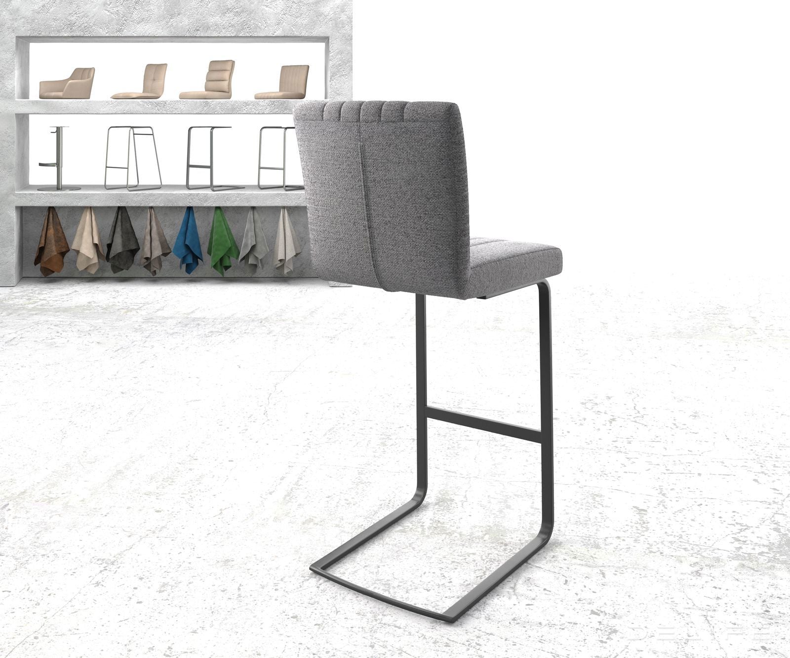 Barska stolica Luiga, Materijal: Strukturirana tkanina