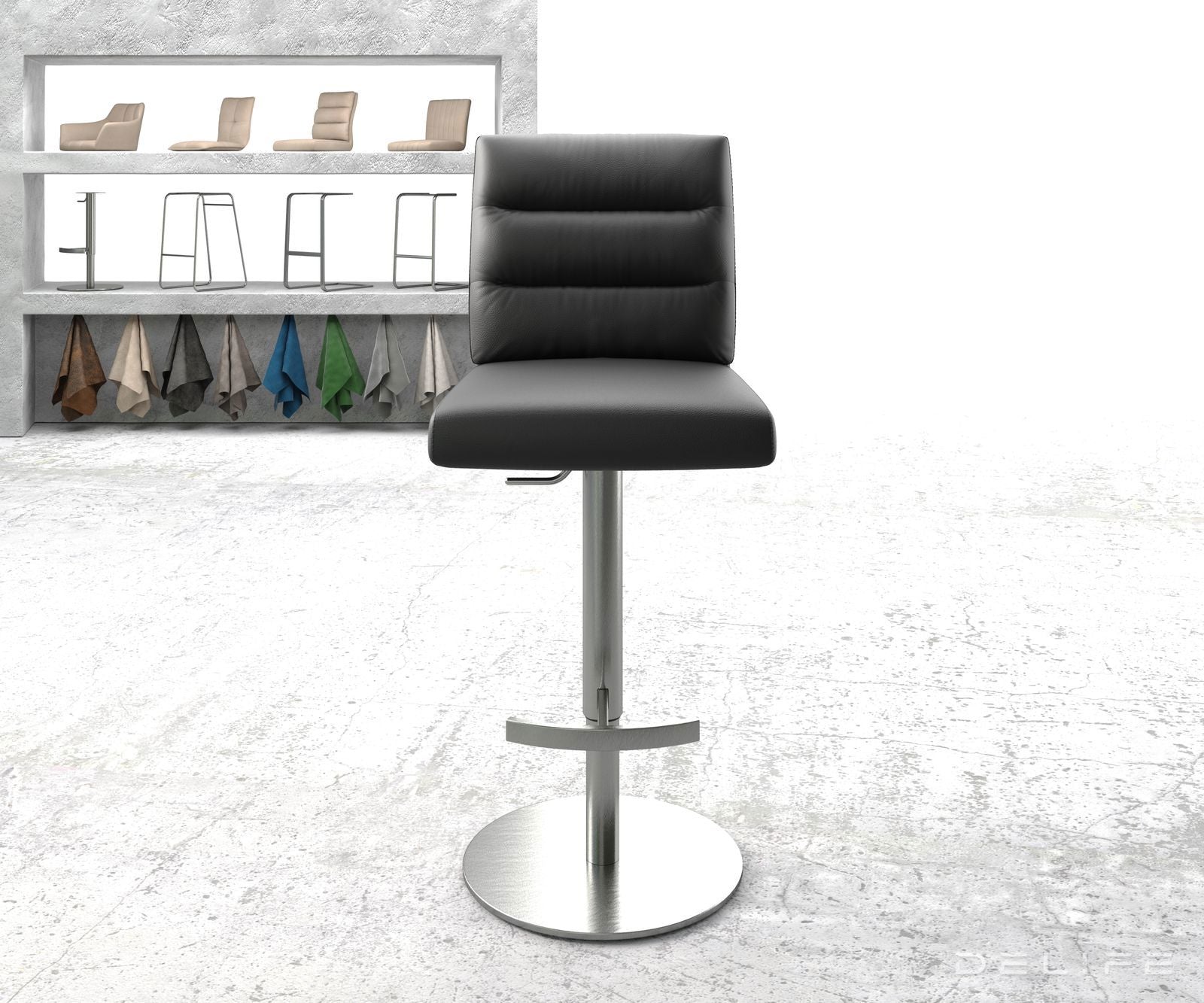 Barska stolica Pela, Materijal: Koža