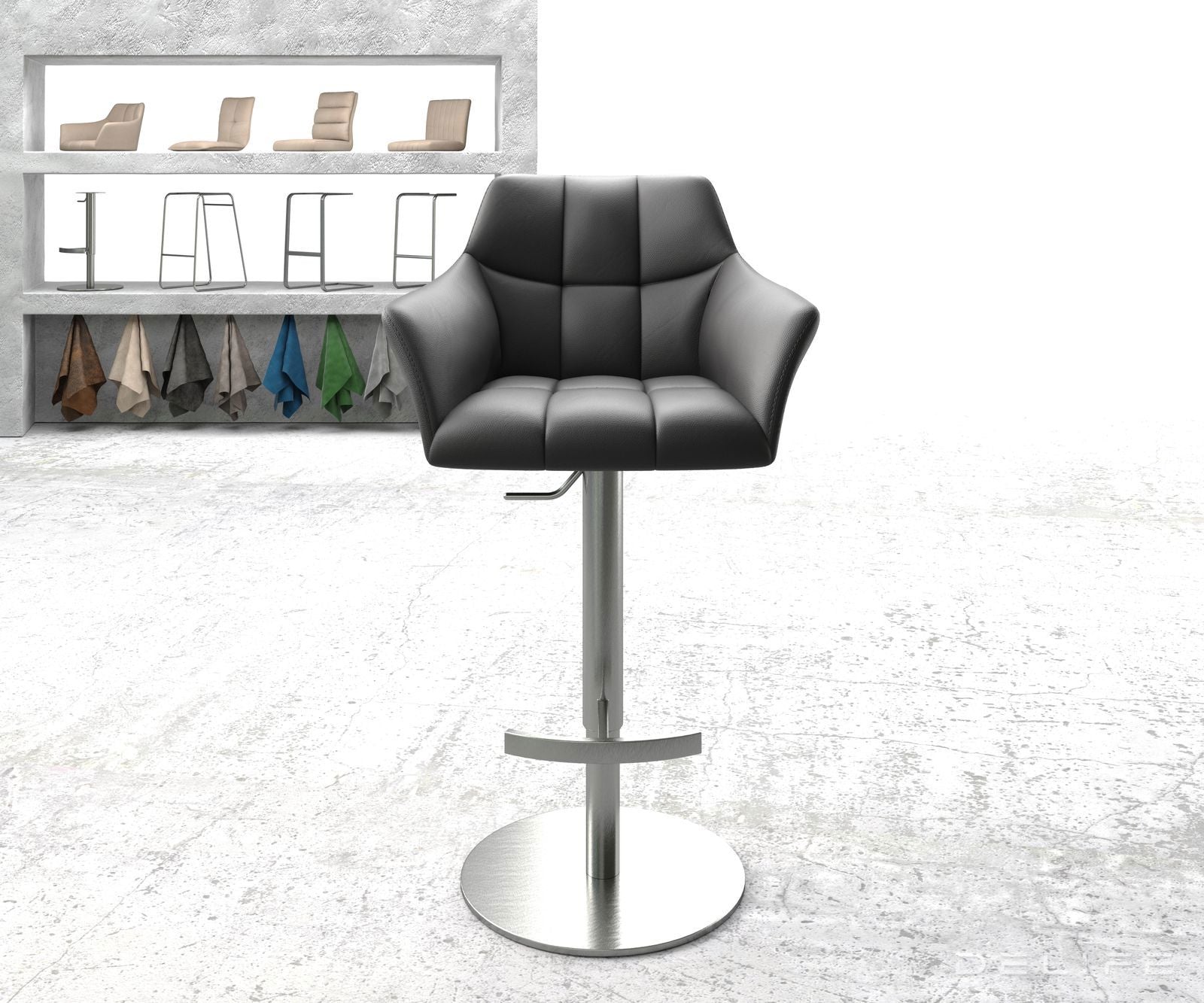 Barska stolica Yulo, Materijal: Koža