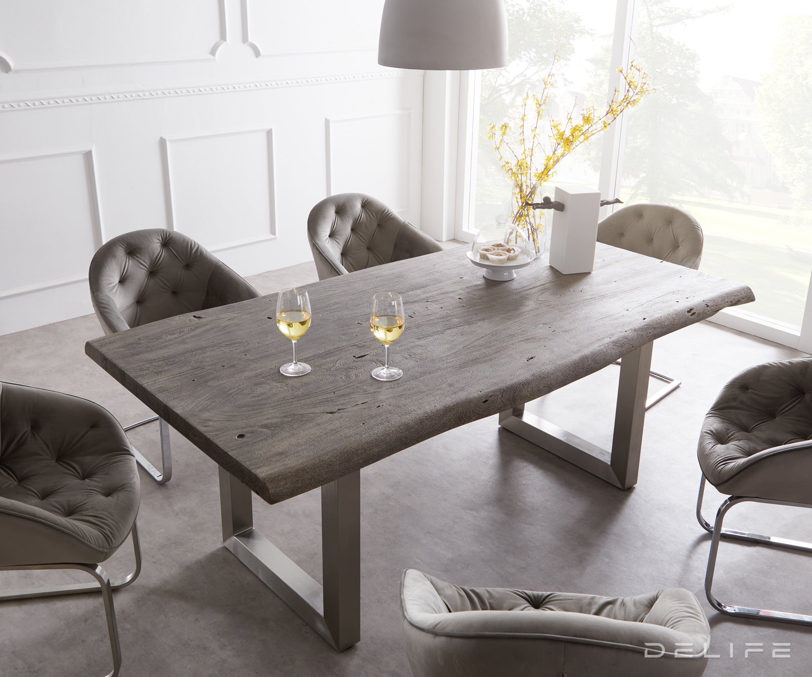 Blagovaonski stol Edge, Materijal: Bagrem, Debljina ploče: 5,5cm