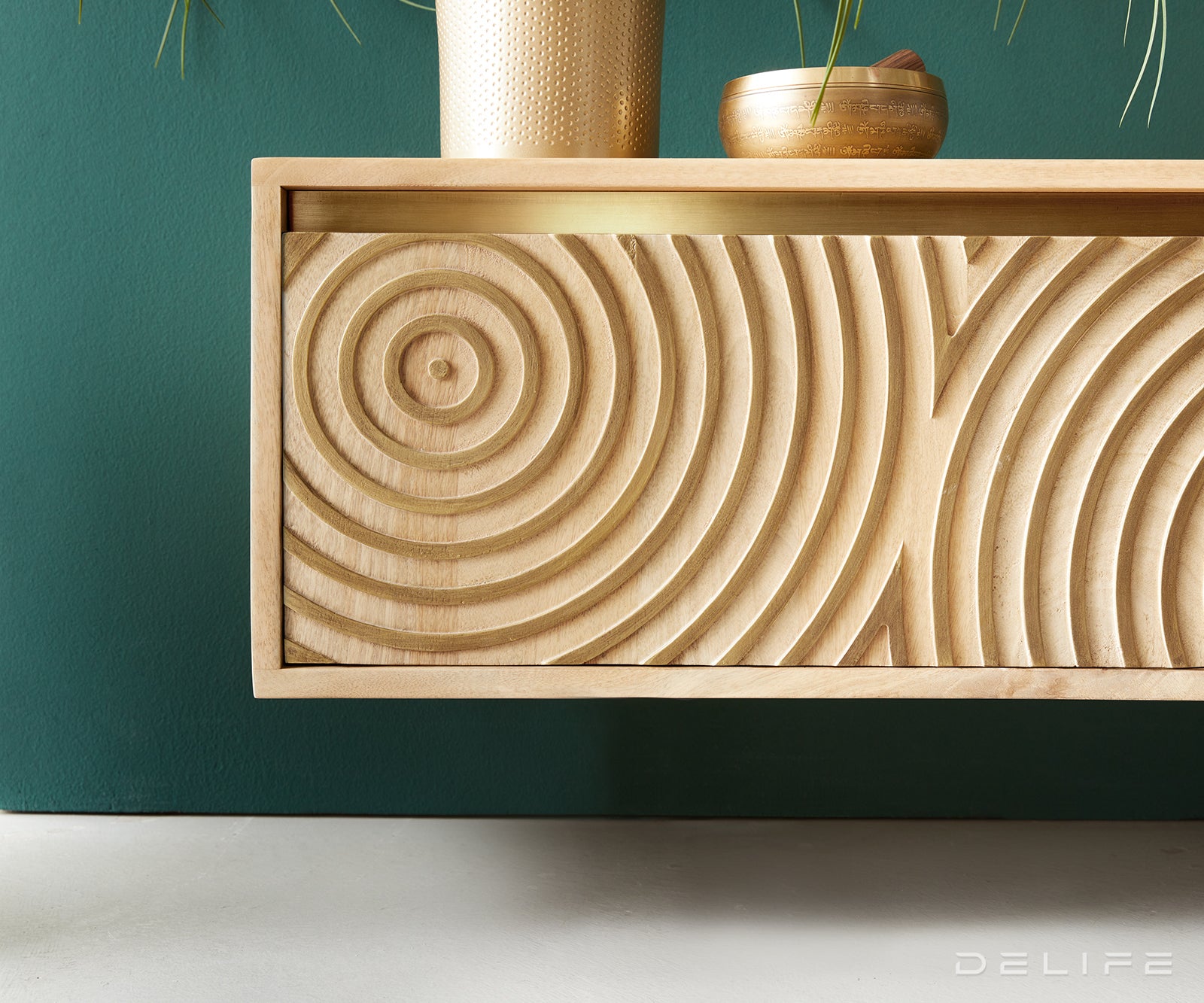 Komoda Budaya, Materijal: Mango