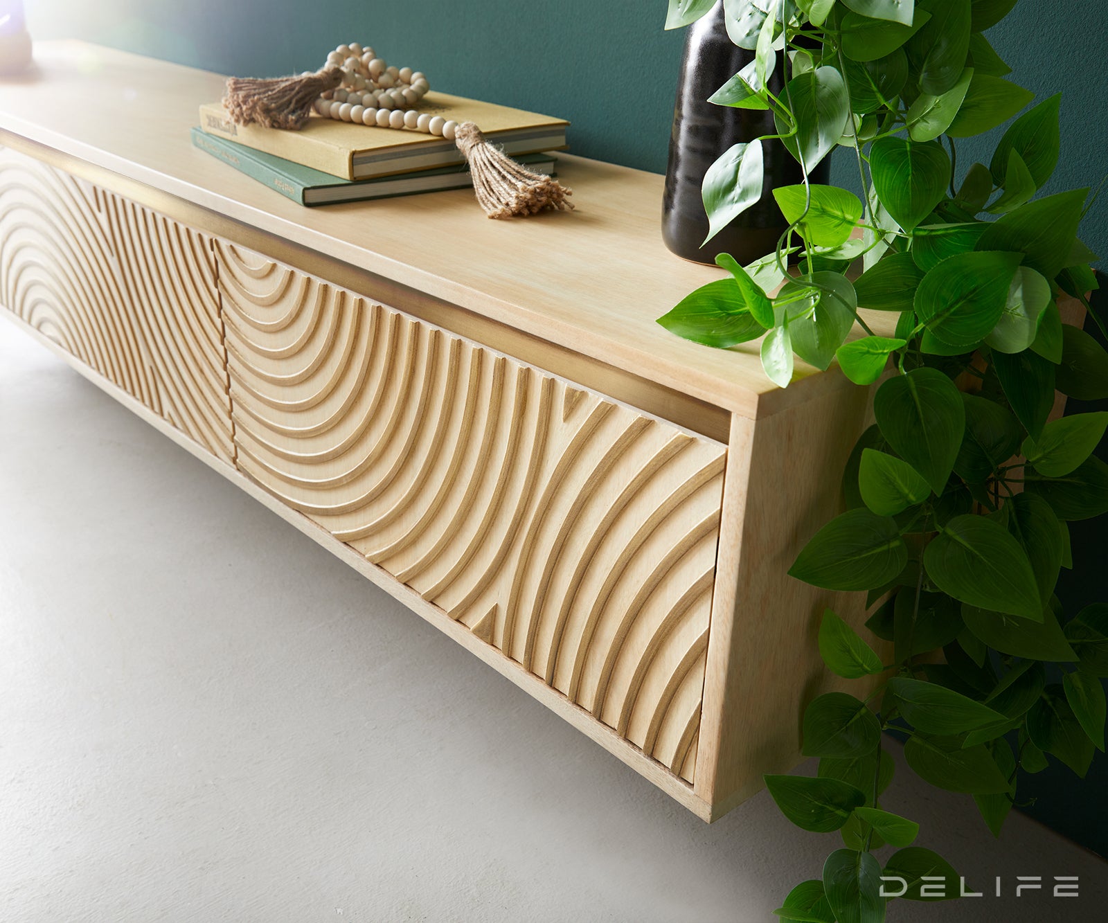 Komoda Budaya, Materijal: Mango