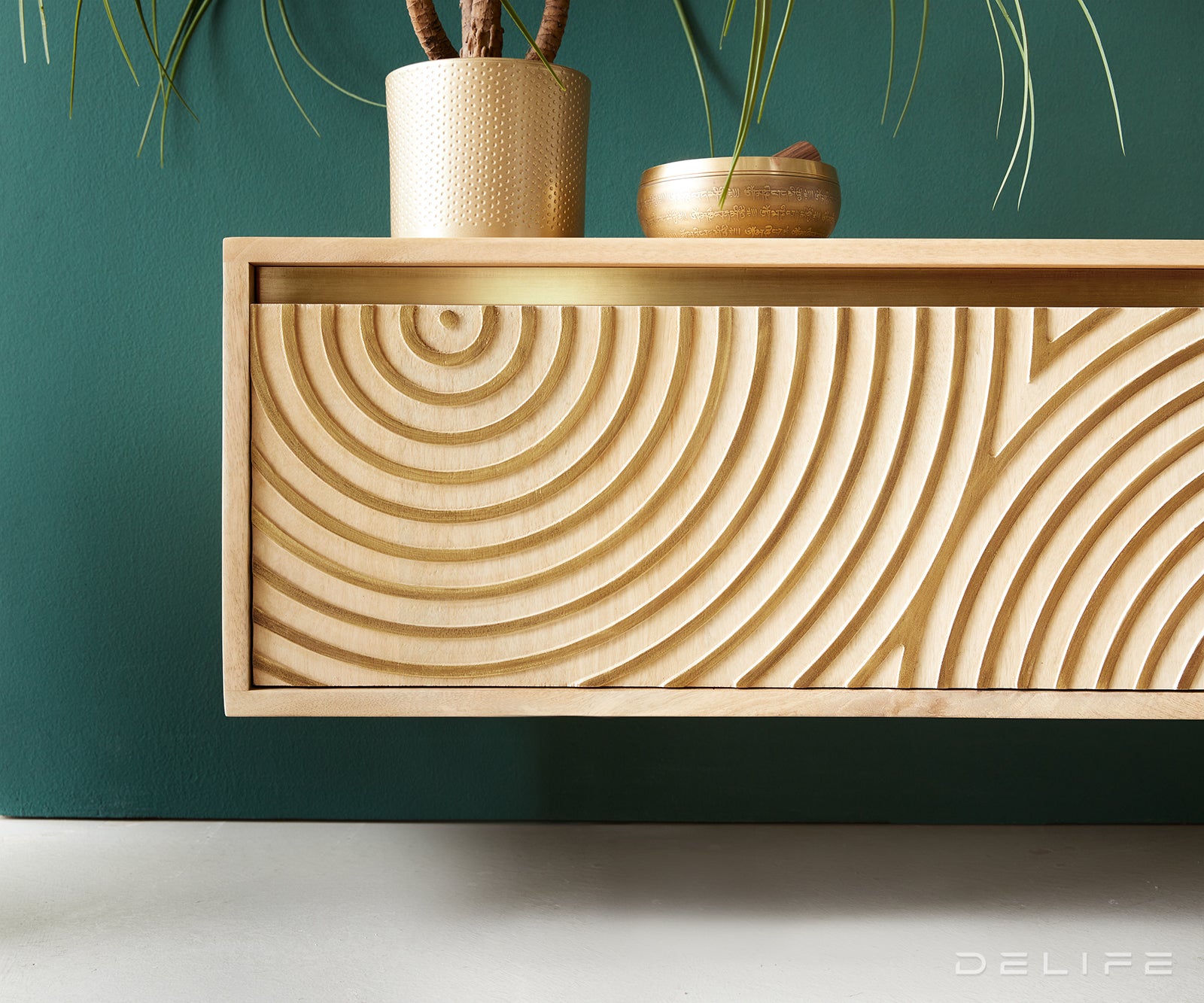 Komoda Budaya, Materijal: Mango