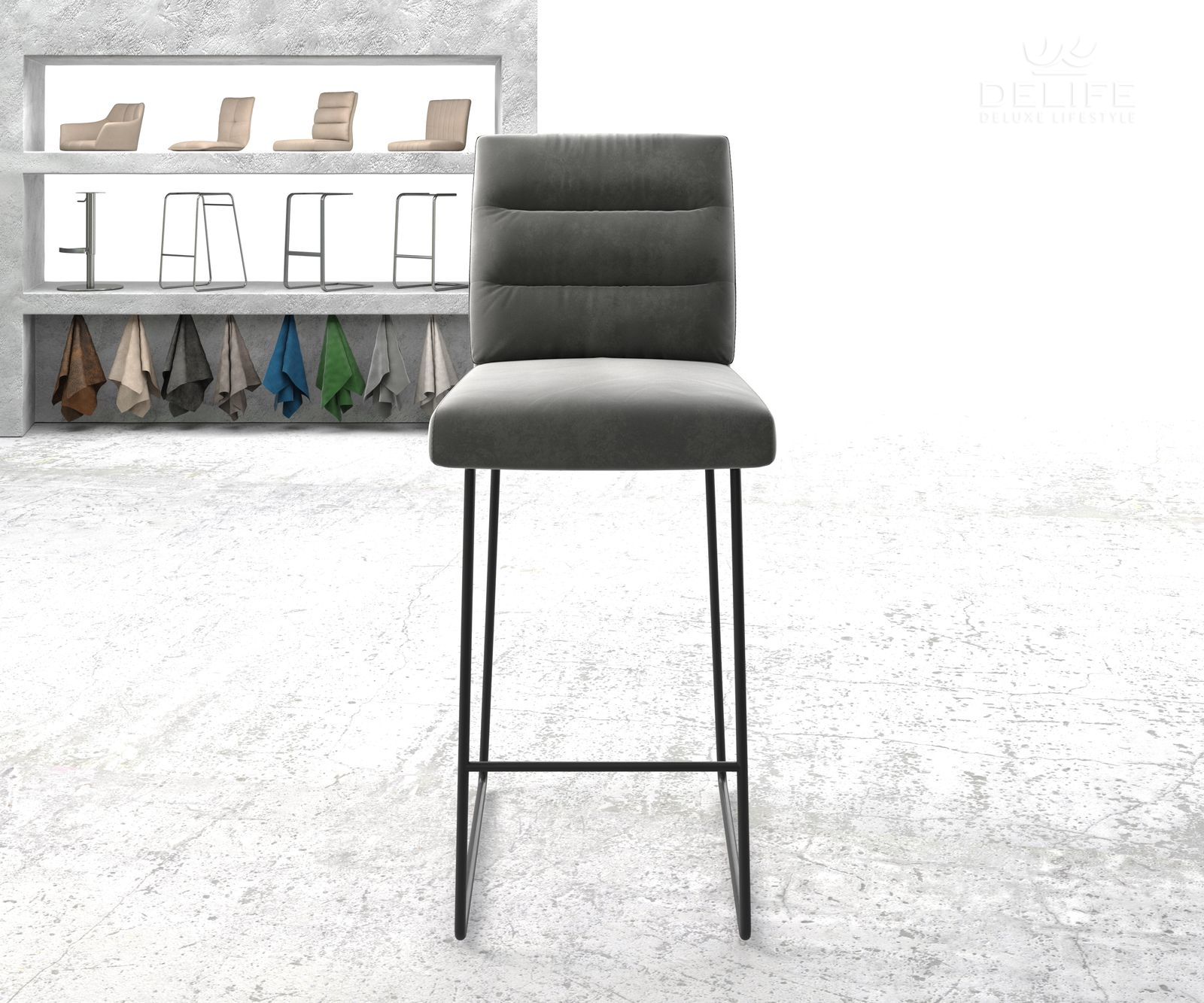 Barska stolica Pela, Materijal: Baršun