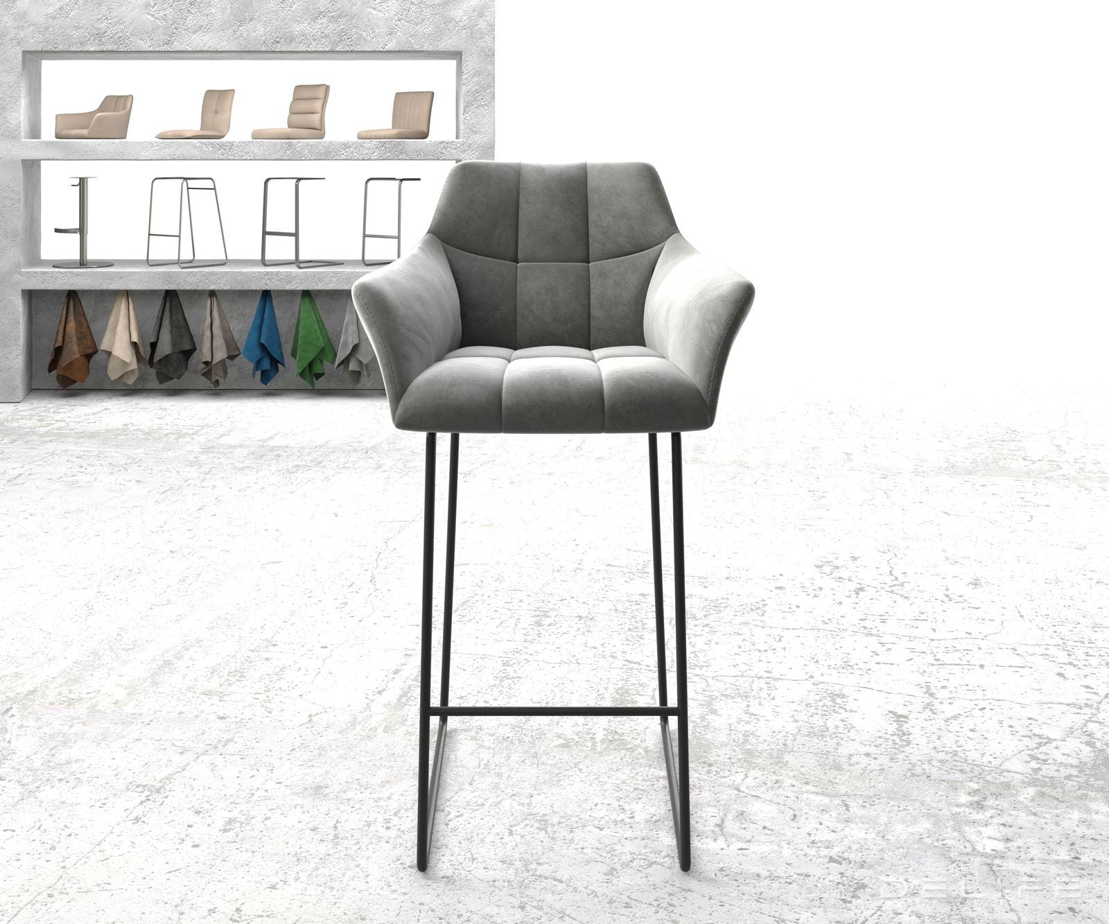 Barska stolica Yulo, Materijal: Baršun