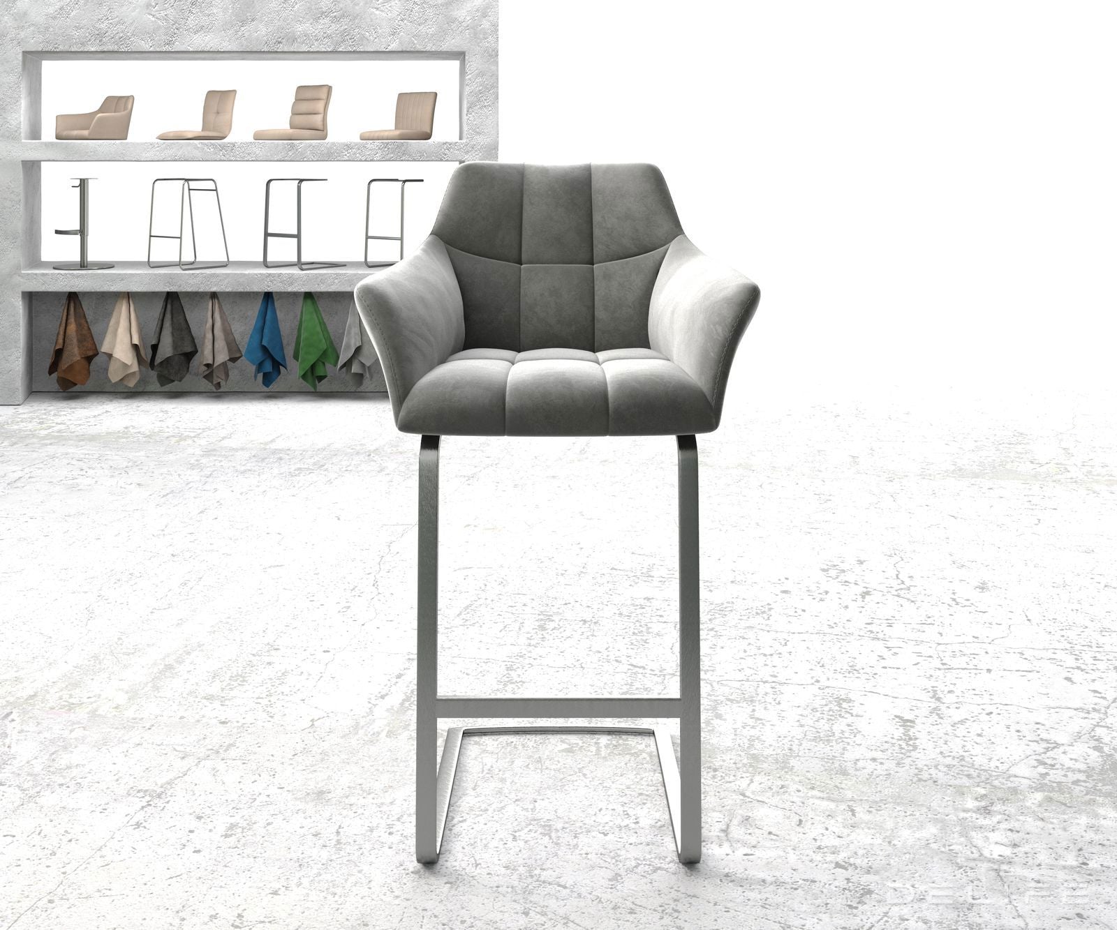 Barska stolica Yulo, Materijal: Baršun