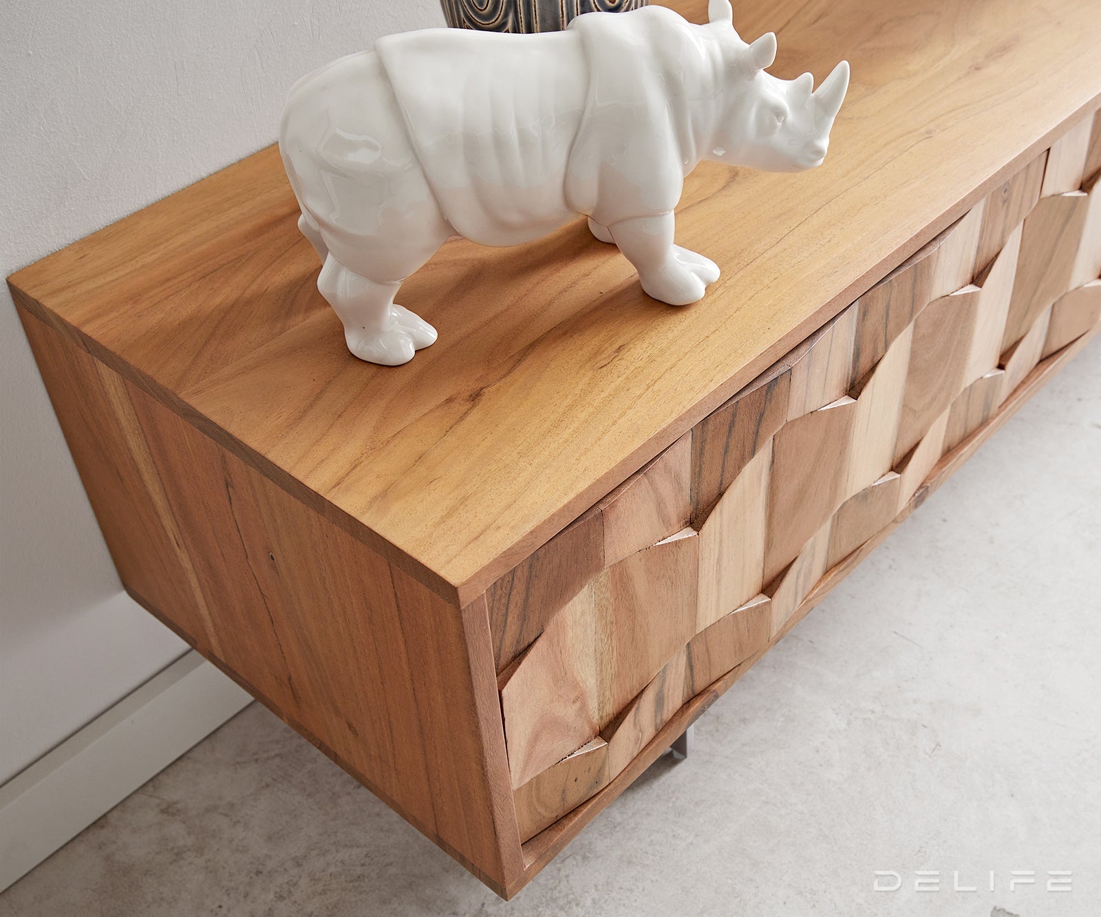 Komoda Fevo 4 vrata, Materijal: Bagrem