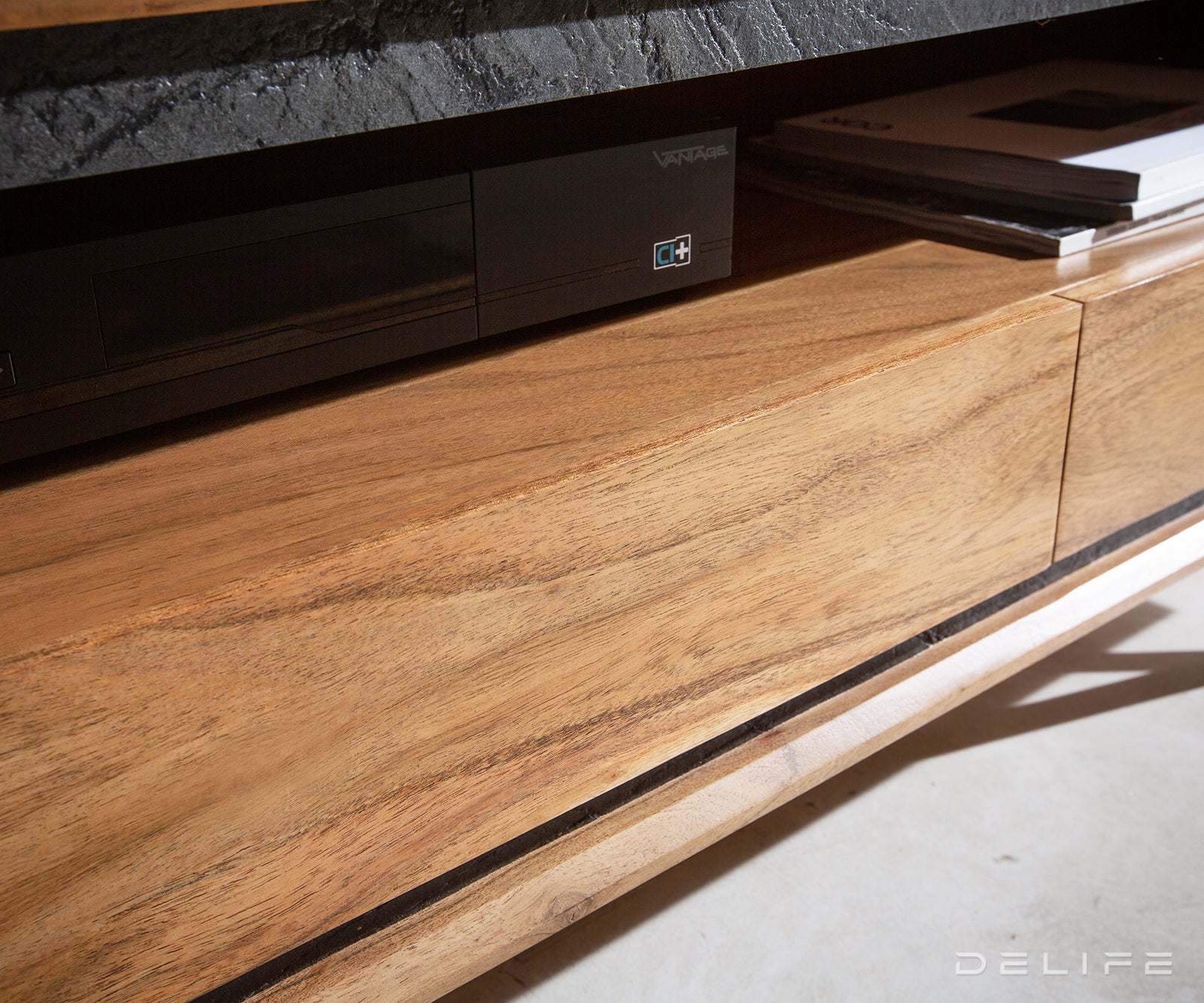 Komoda Stonegrace 240cm, Materijal: Bagrem