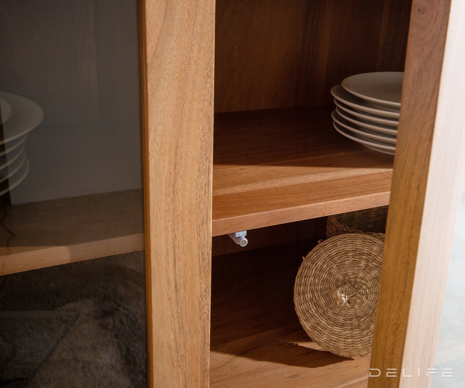 Visoka komoda Stonegrace, Materijal: Bagrem