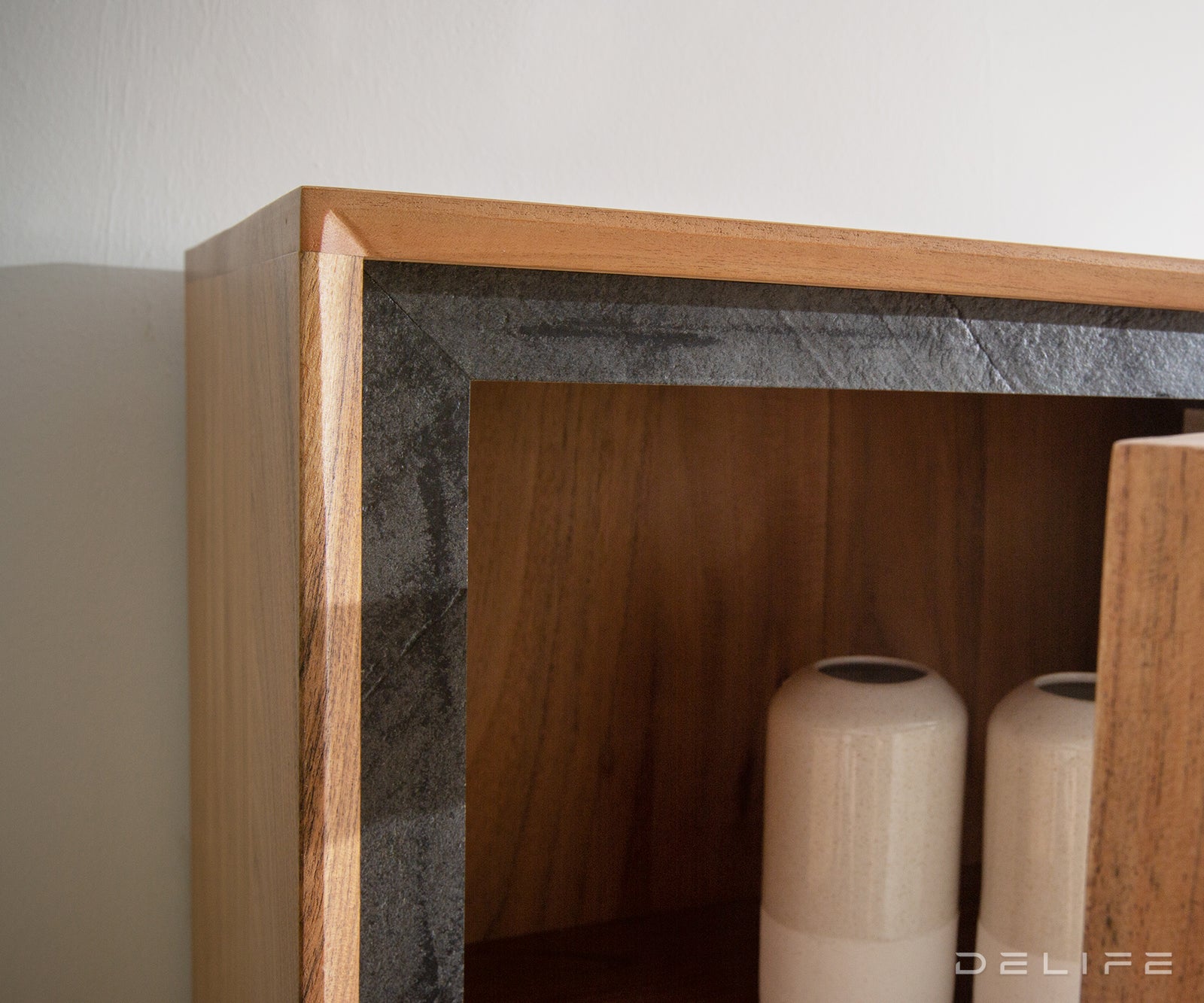 Visoka komoda Stonegrace, Materijal: Bagrem