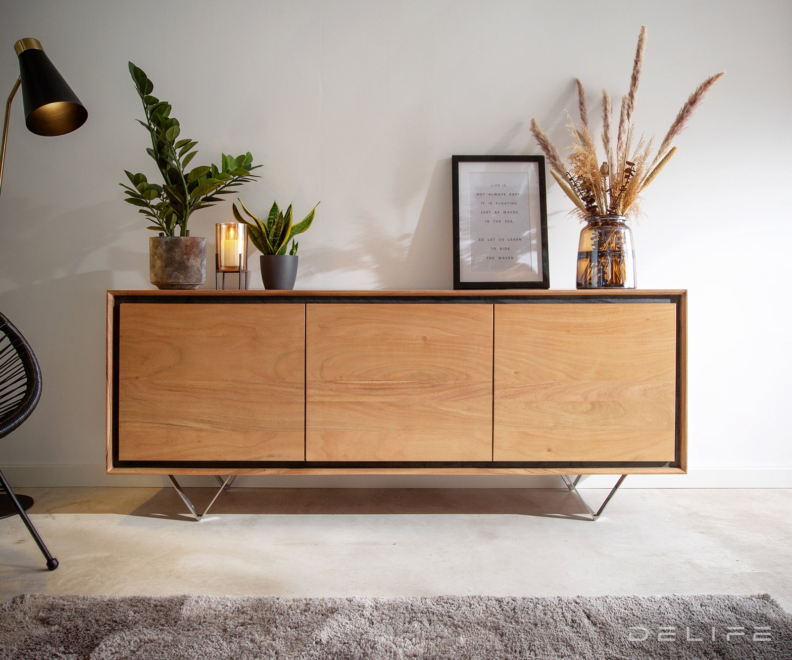 Komoda Stonegrace, Materijal: Bagrem