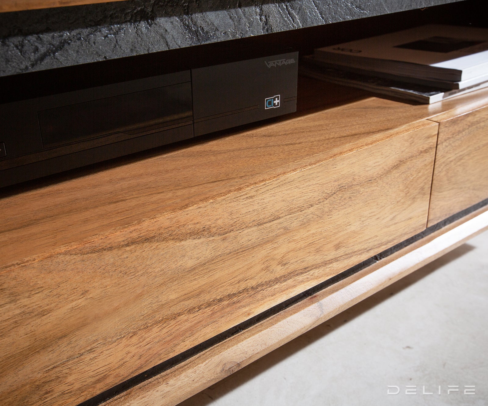 Komoda Stonegrace 145cm, Materijal: Bagrem