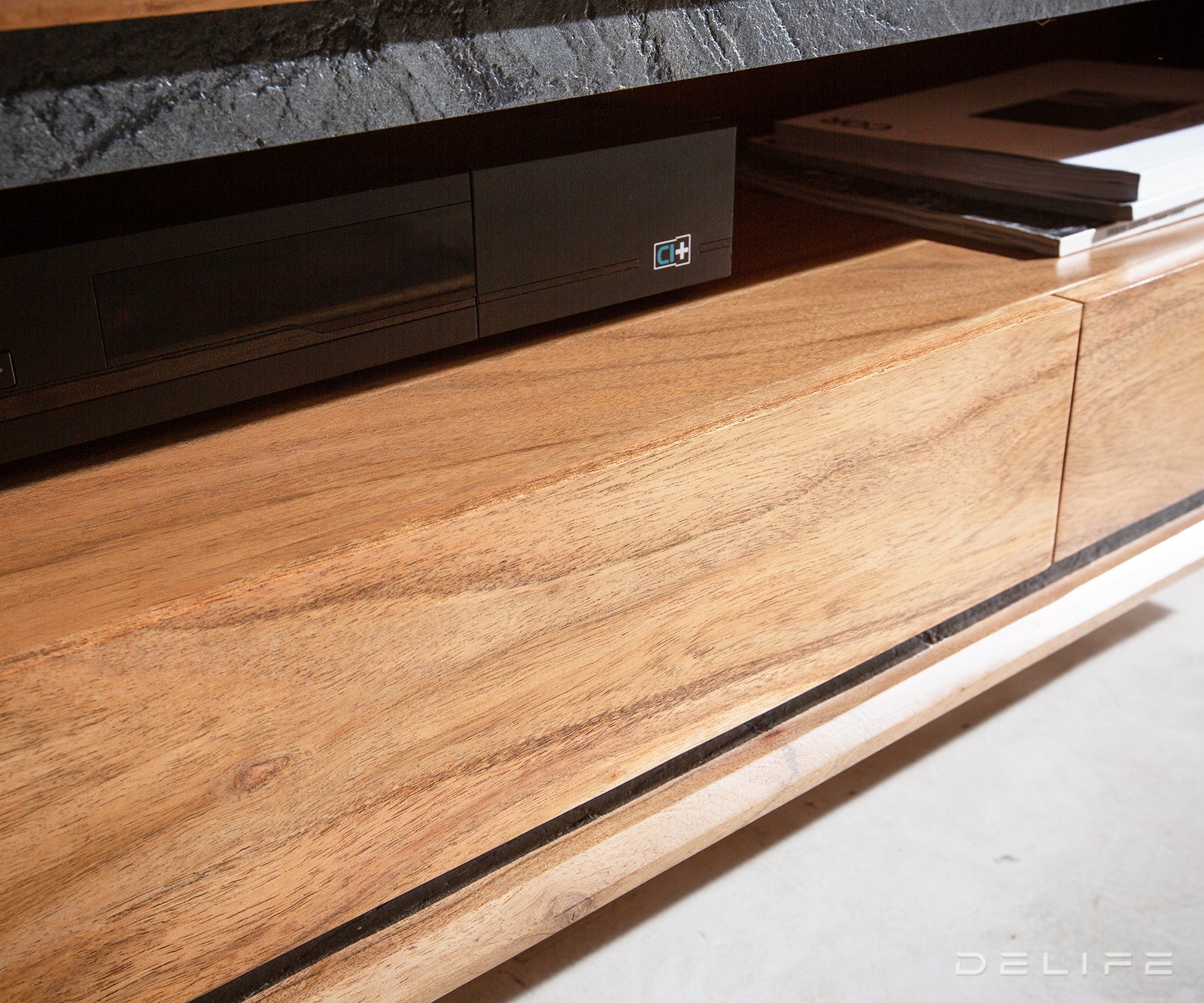 Komoda Stonegrace 240cm, Materijal: Bagrem