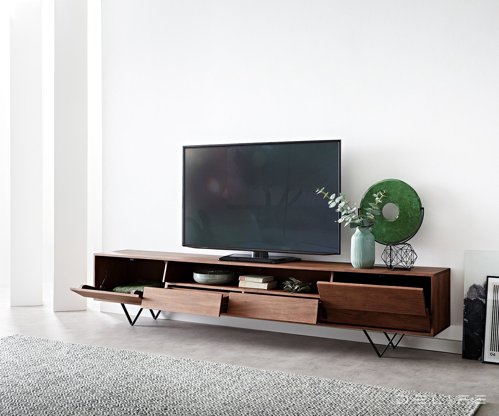 TV komoda Eloi 240x33cm,  Materijal: Bagrem