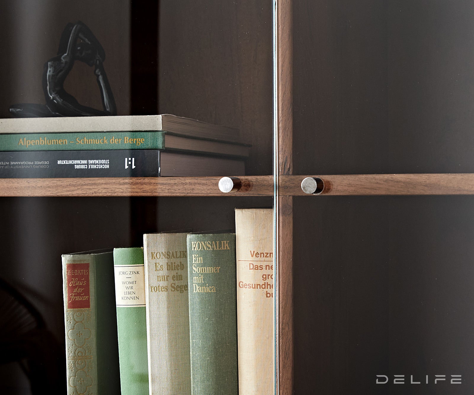 Visoka komoda Eloi, Materijal: Bagrem