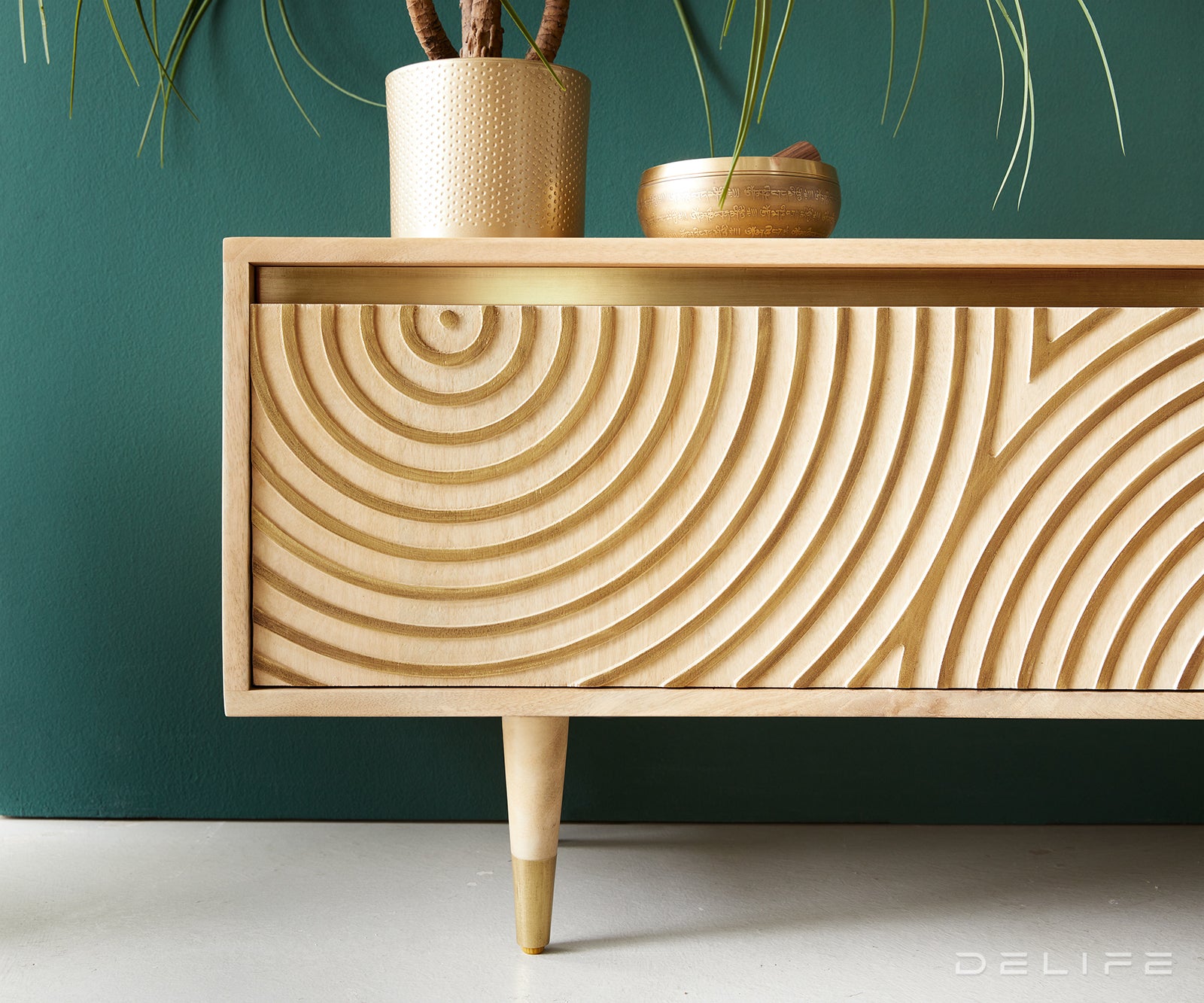 Komoda Budaya, Materijal: Mango