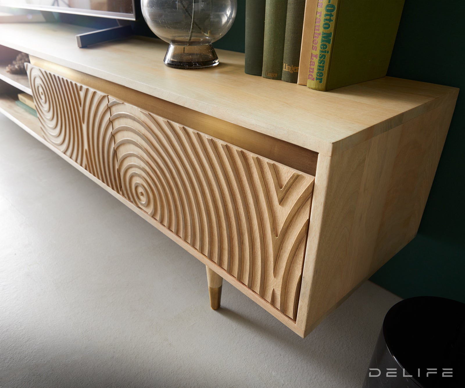 Komoda Budaya, Materijal: Mango