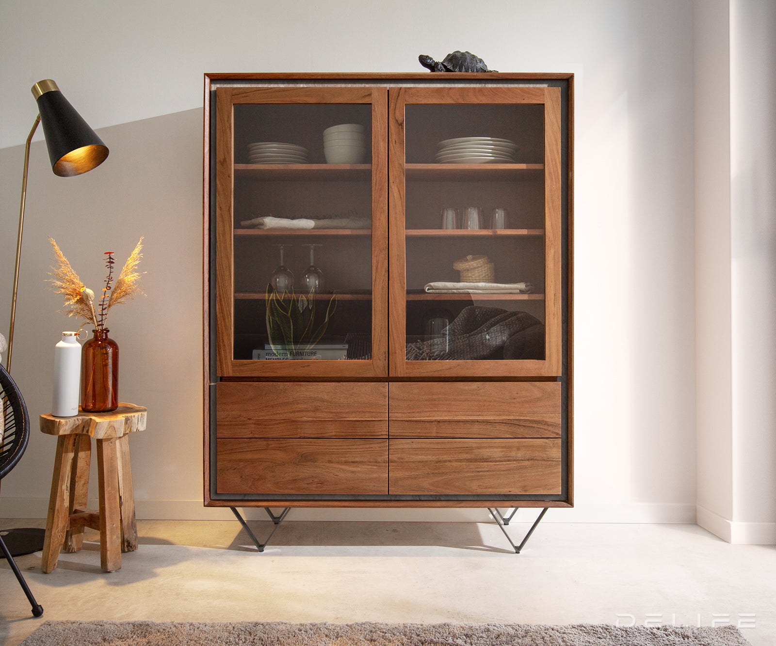 Visoka komoda Stonegrace, Materijal: Bagrem