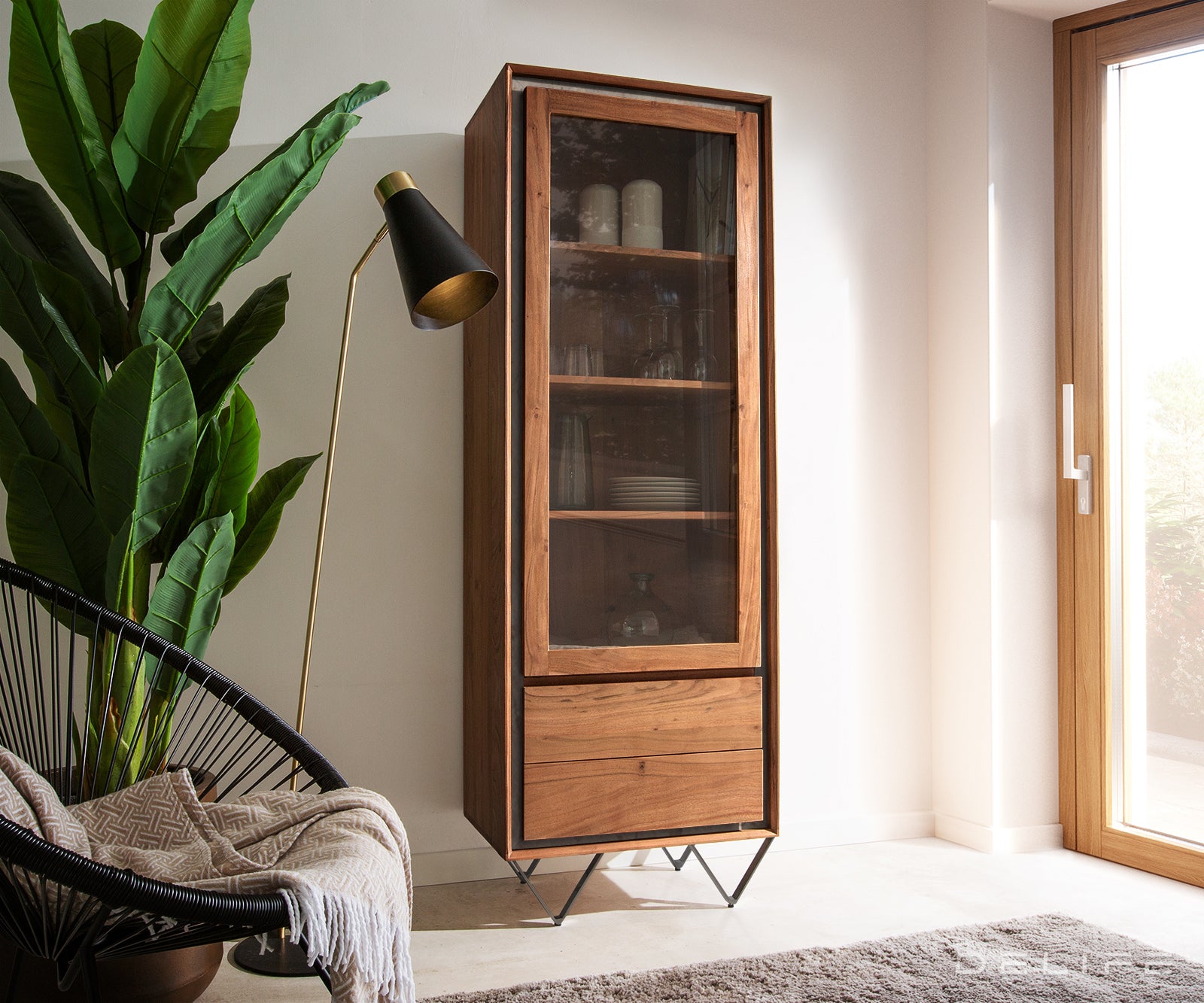 Visoka komoda Stonegrace, Materijal: Bagrem