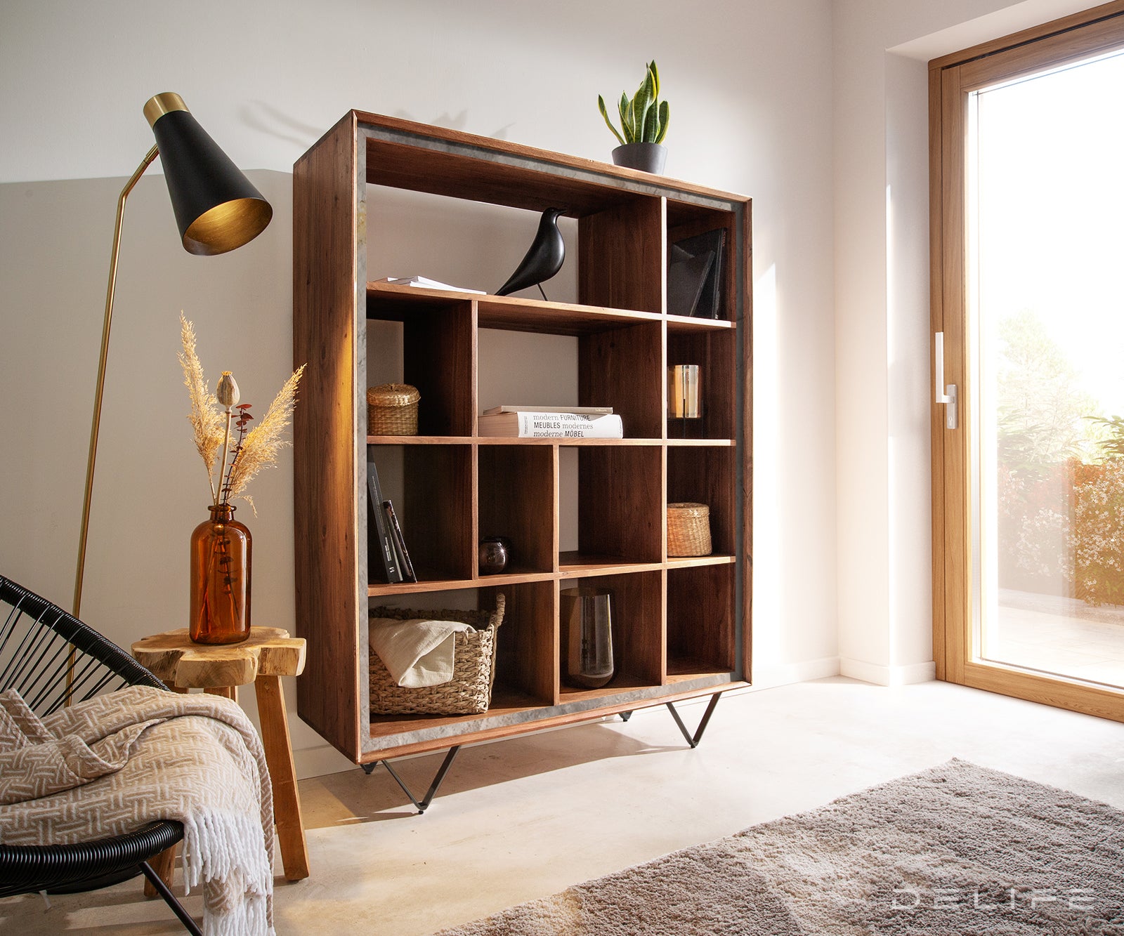 Visoka komoda Stonegrace, Materijal: Bagrem