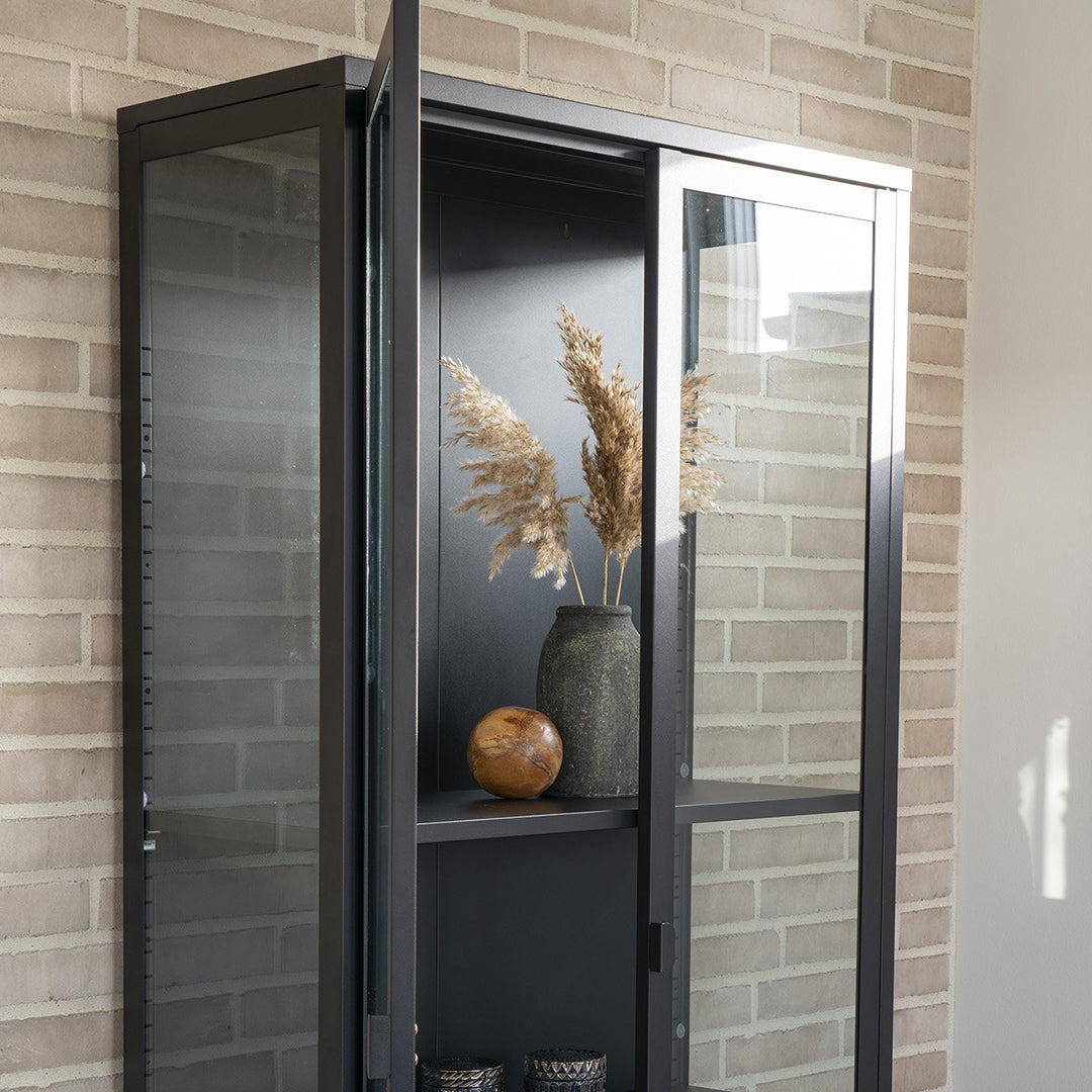 Ormarić Brisbane, Materijal: Čelik