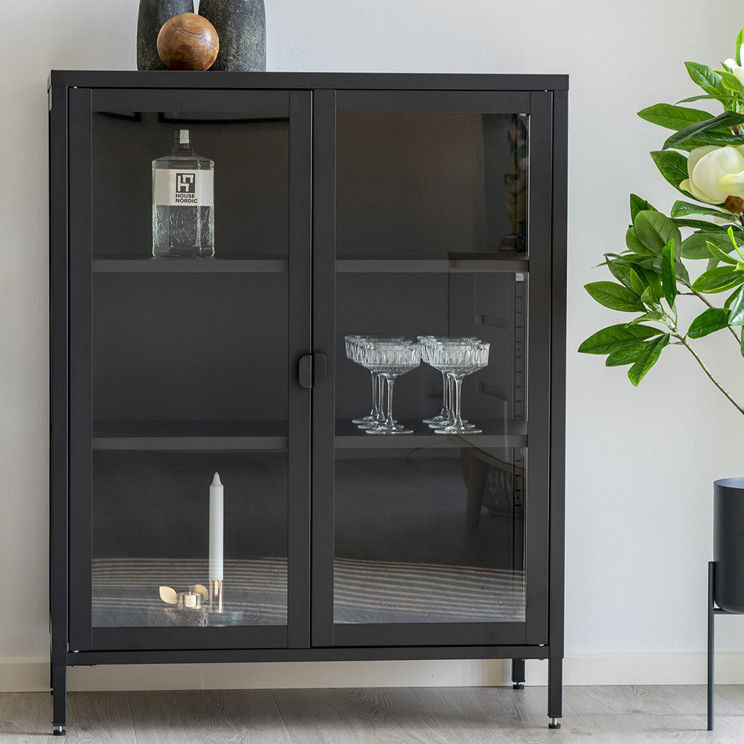 Ormarić Brisbane, Materijal: Čelik