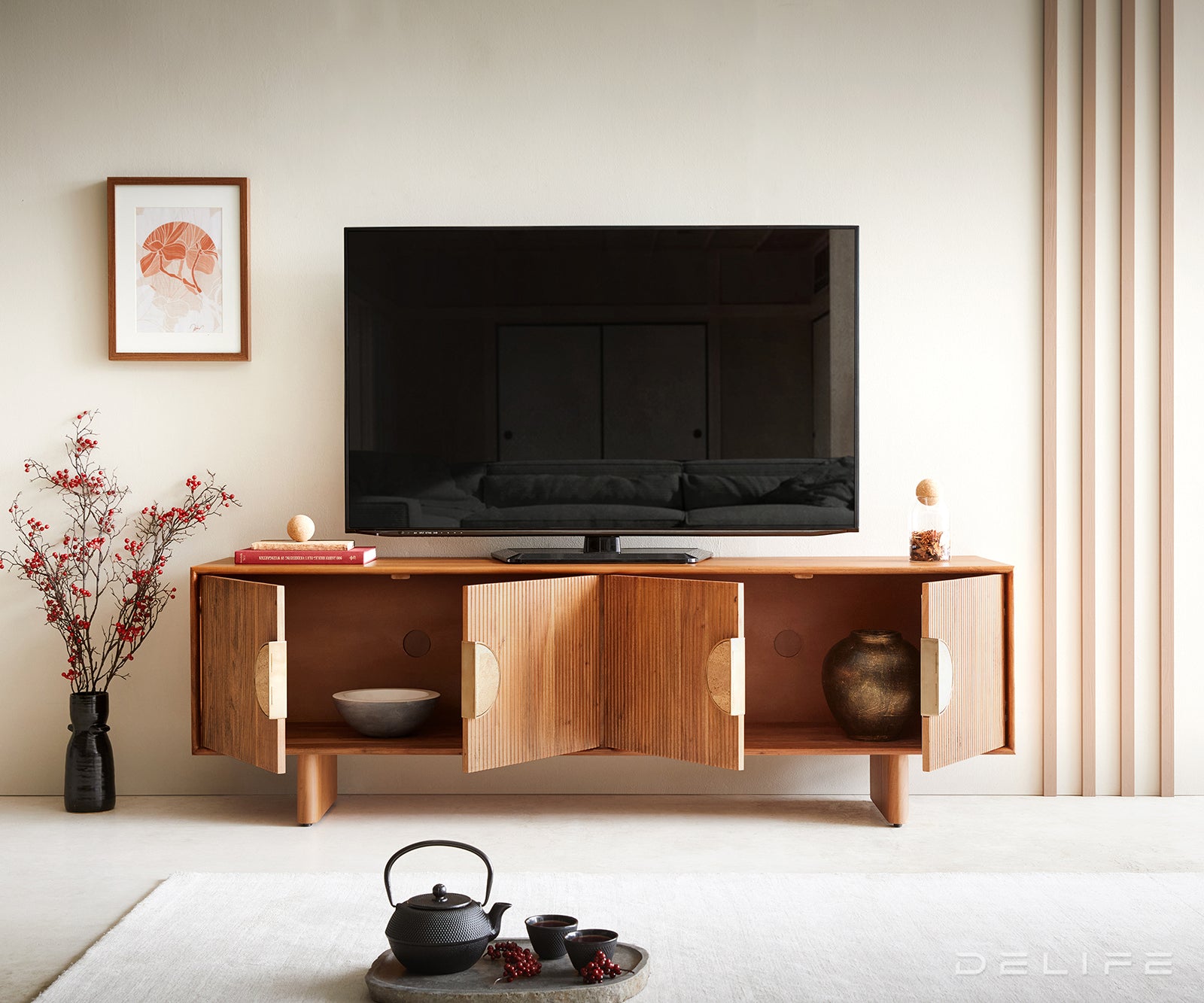 Komoda Surimu, Materijal: Bagrem