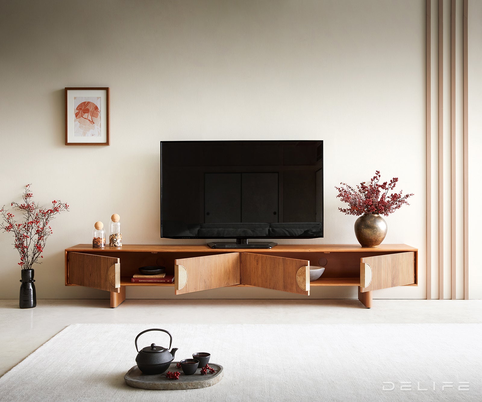 Komoda Surimu, Materijal: Bagrem