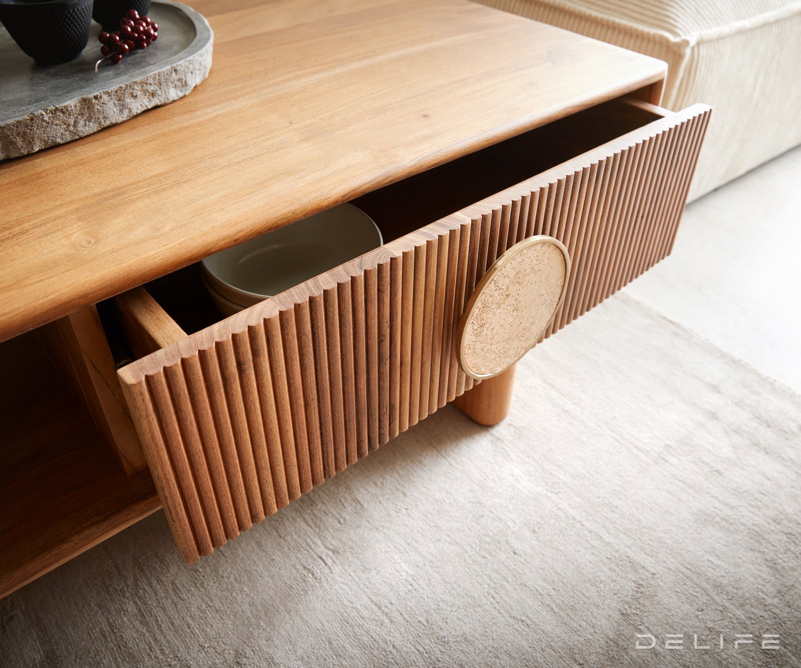 Klub stolić Surimu, Materijal: Bagrem