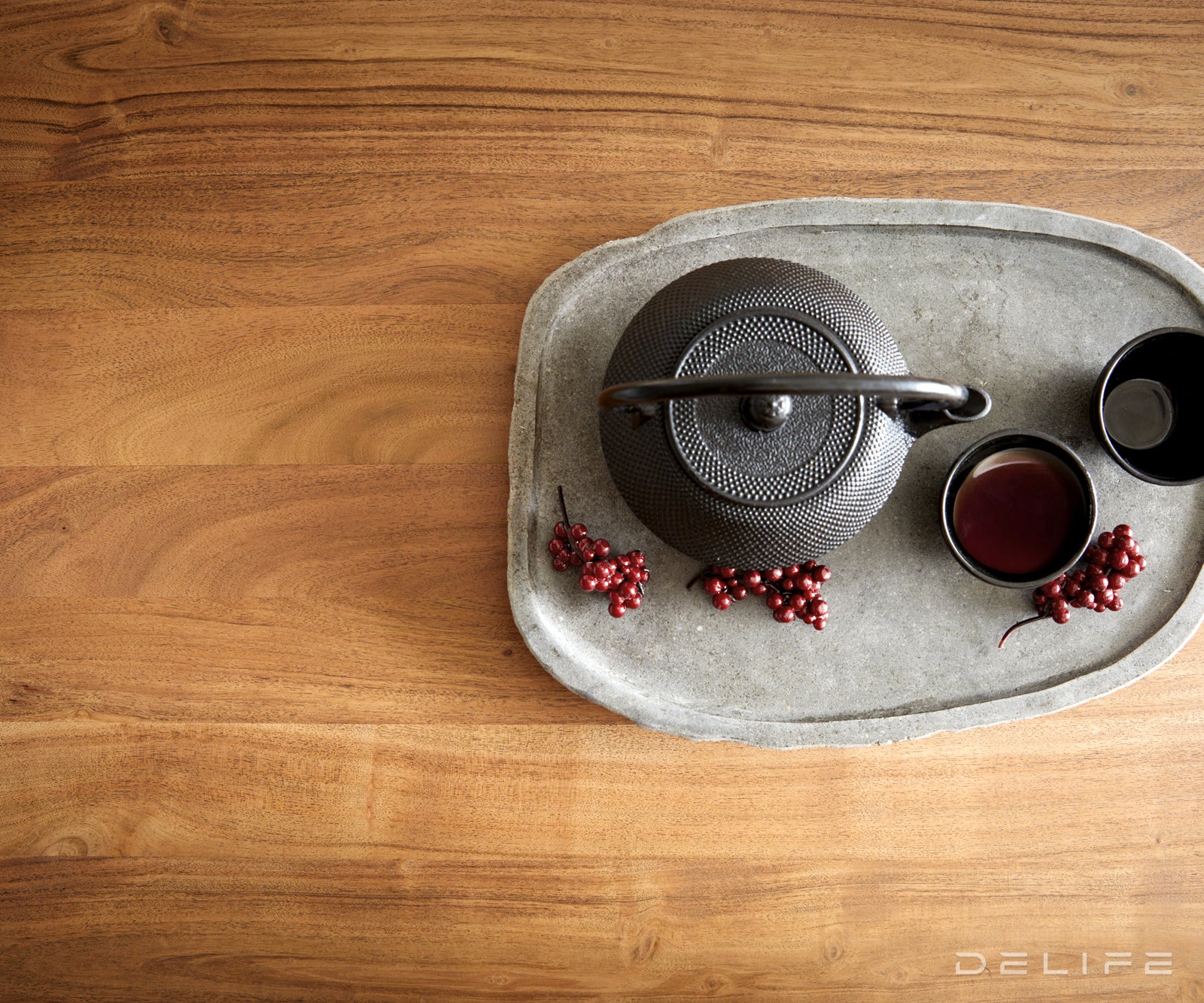 Klub stolić Surimu, Materijal: Bagrem